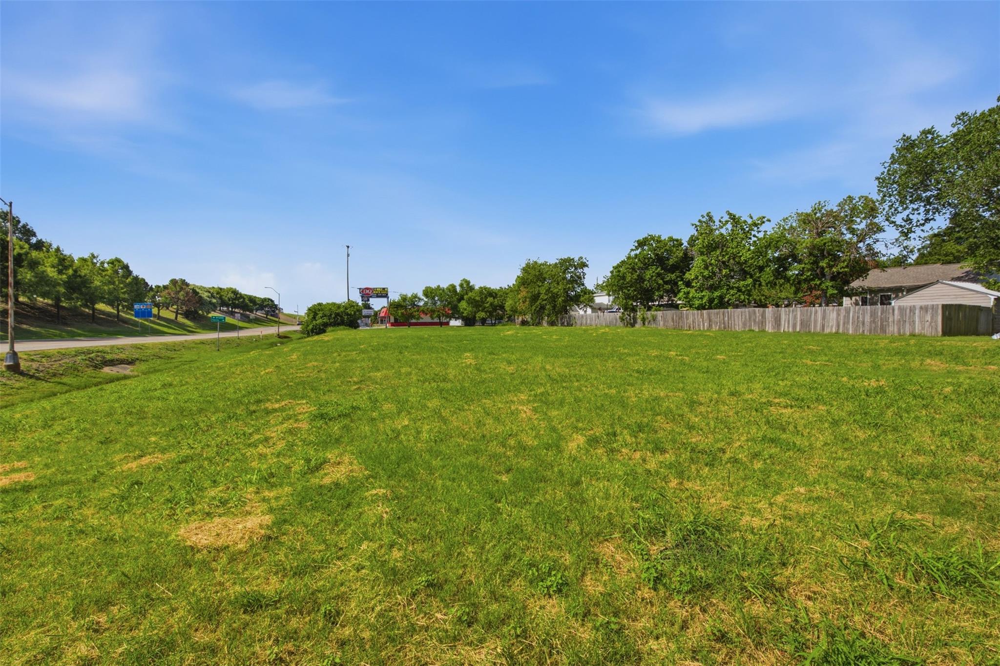main property photo 9
