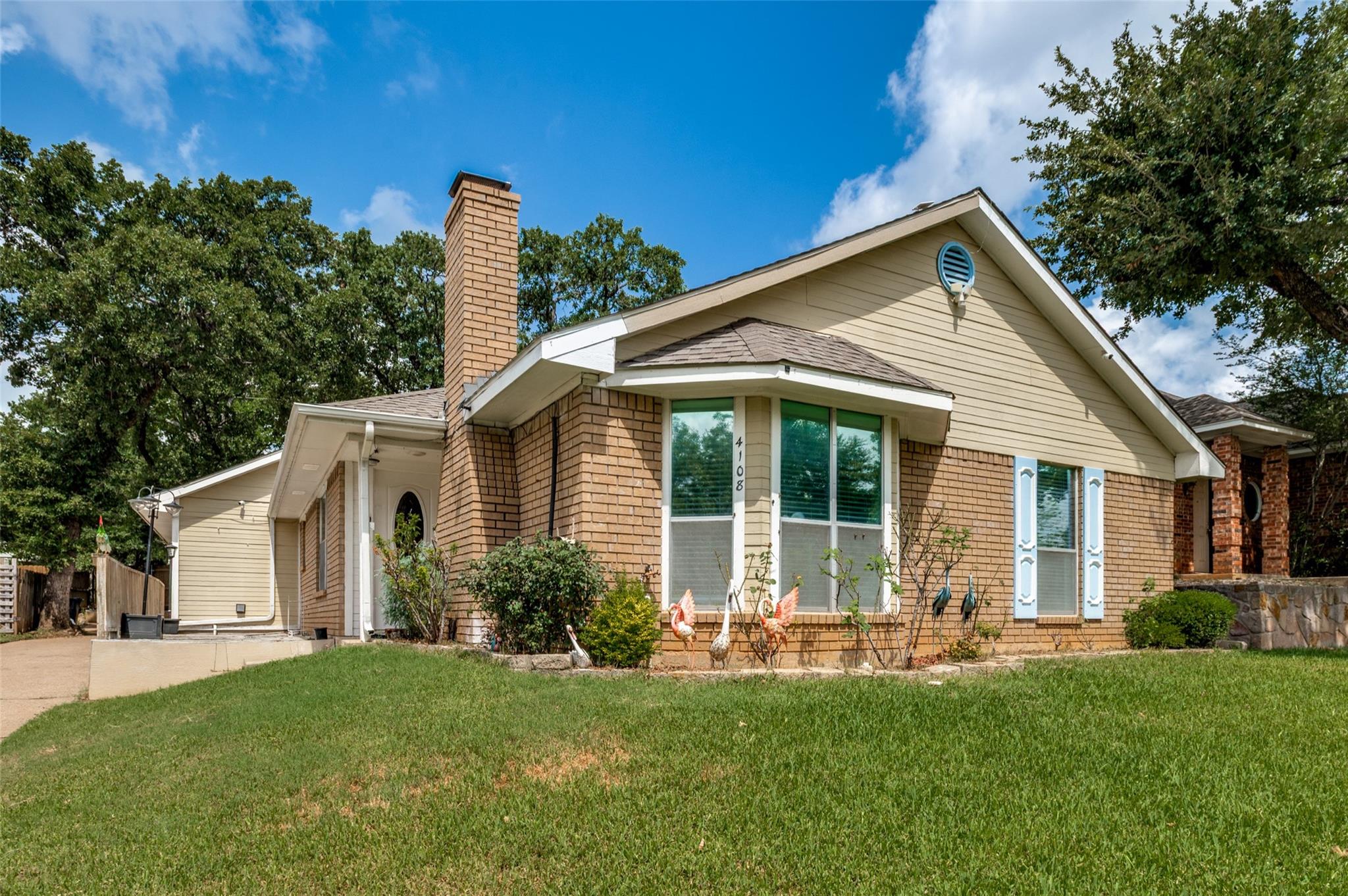 main property photo 23