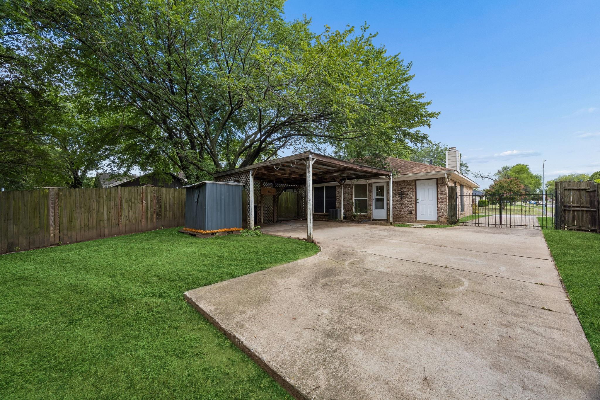 main property photo 30