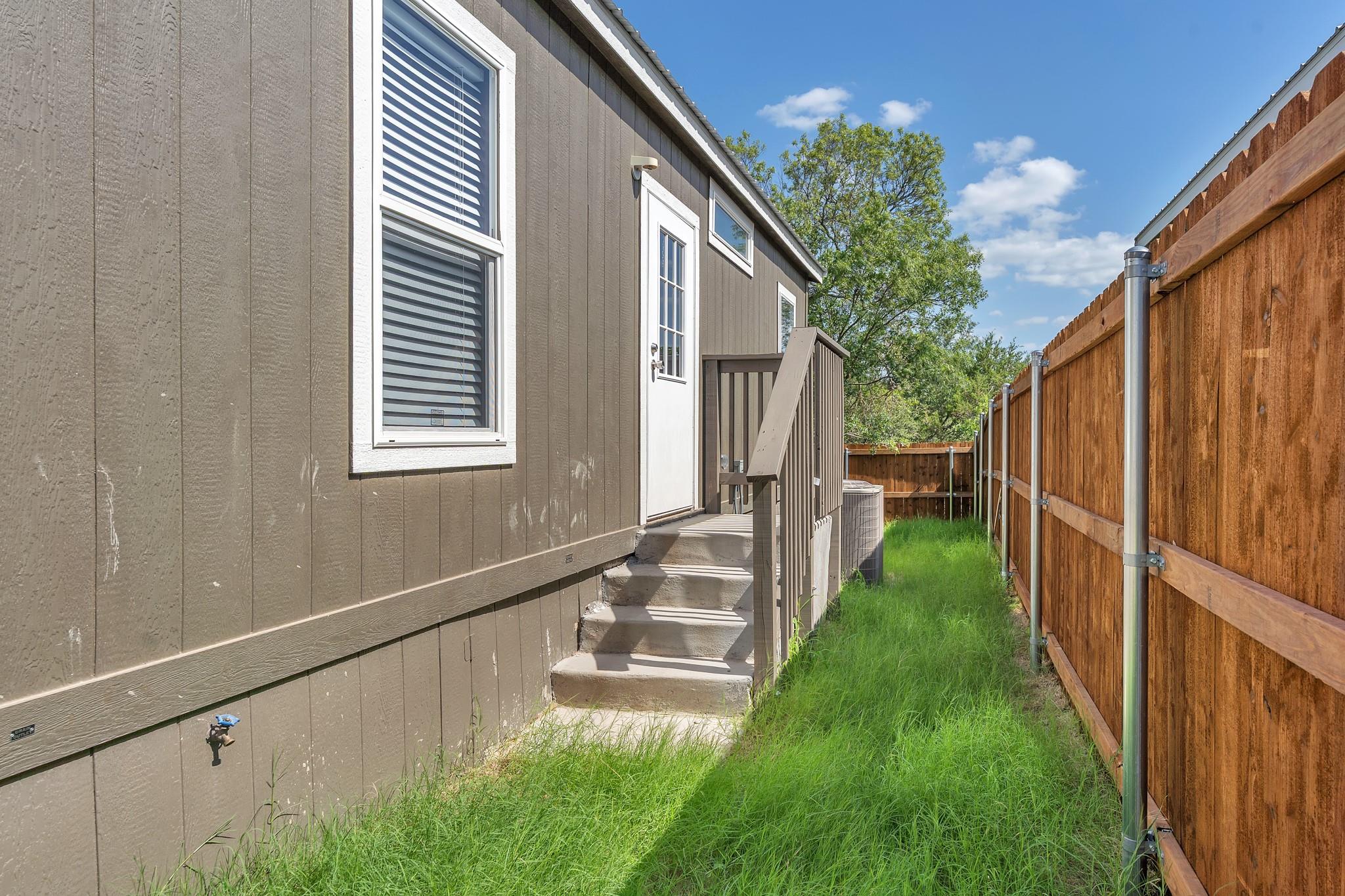 main property photo 24