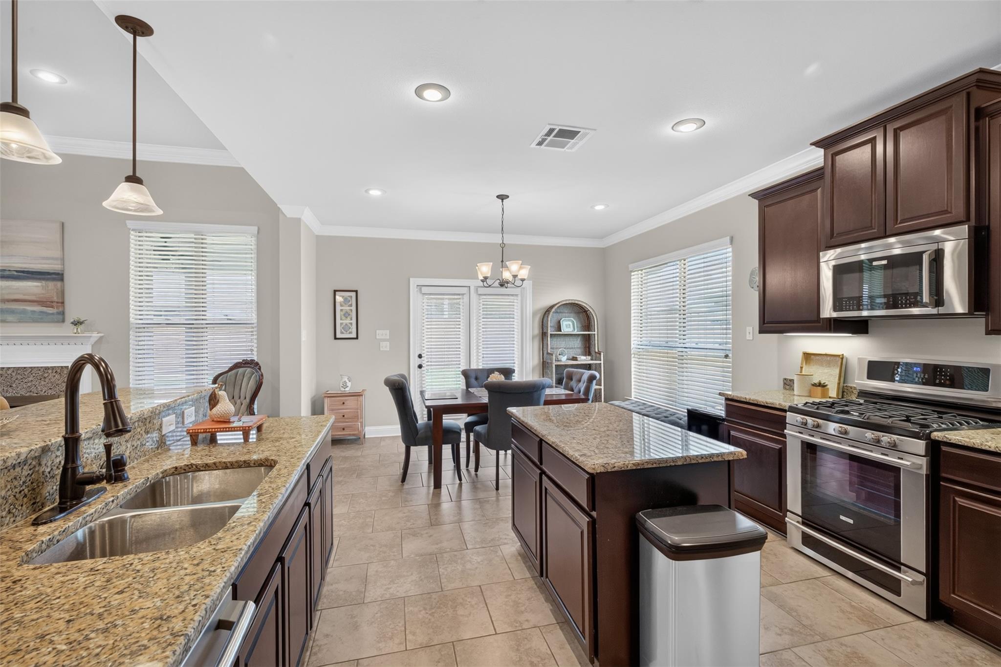 property viewer photo 5