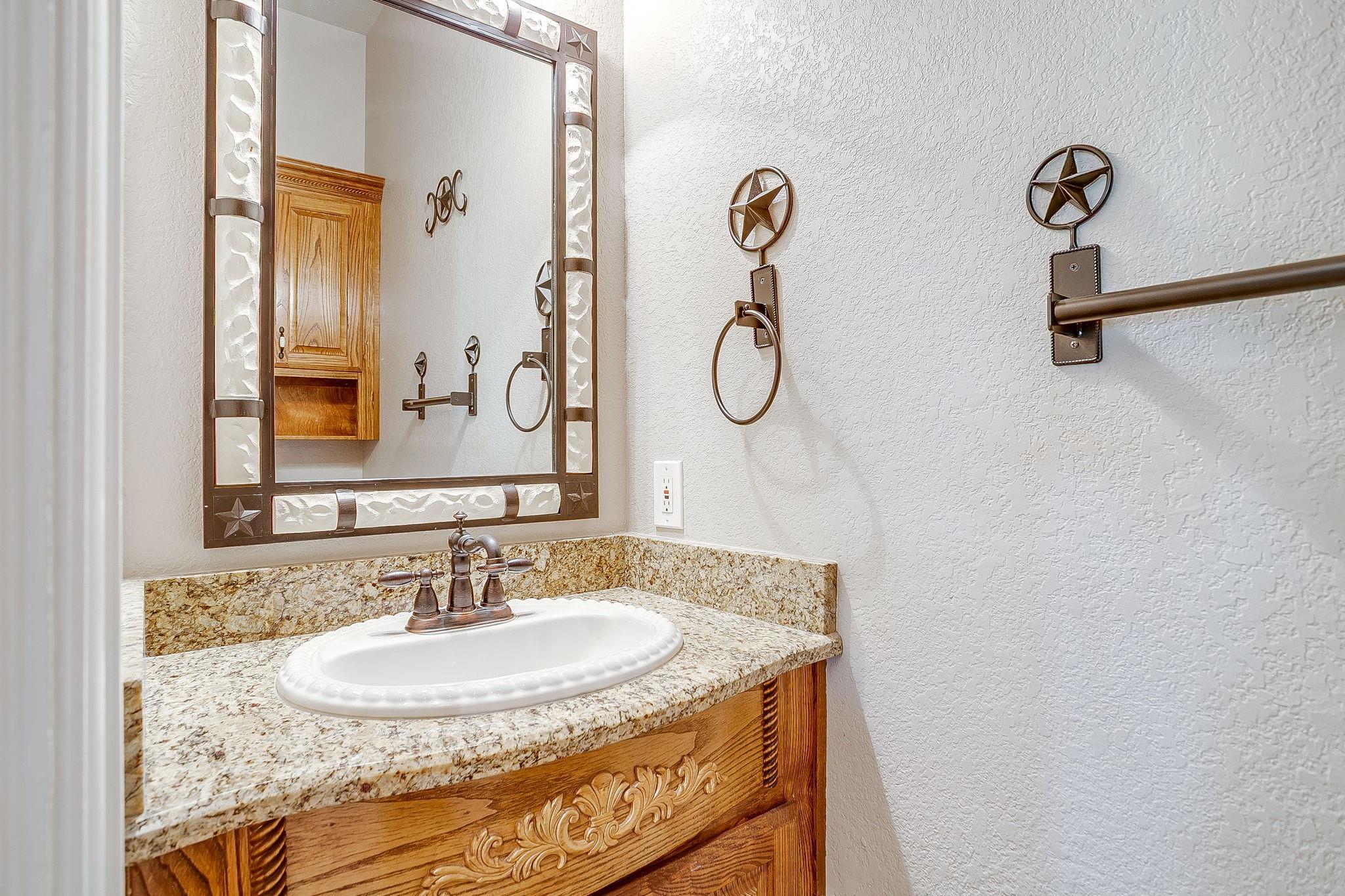 main property photo 27