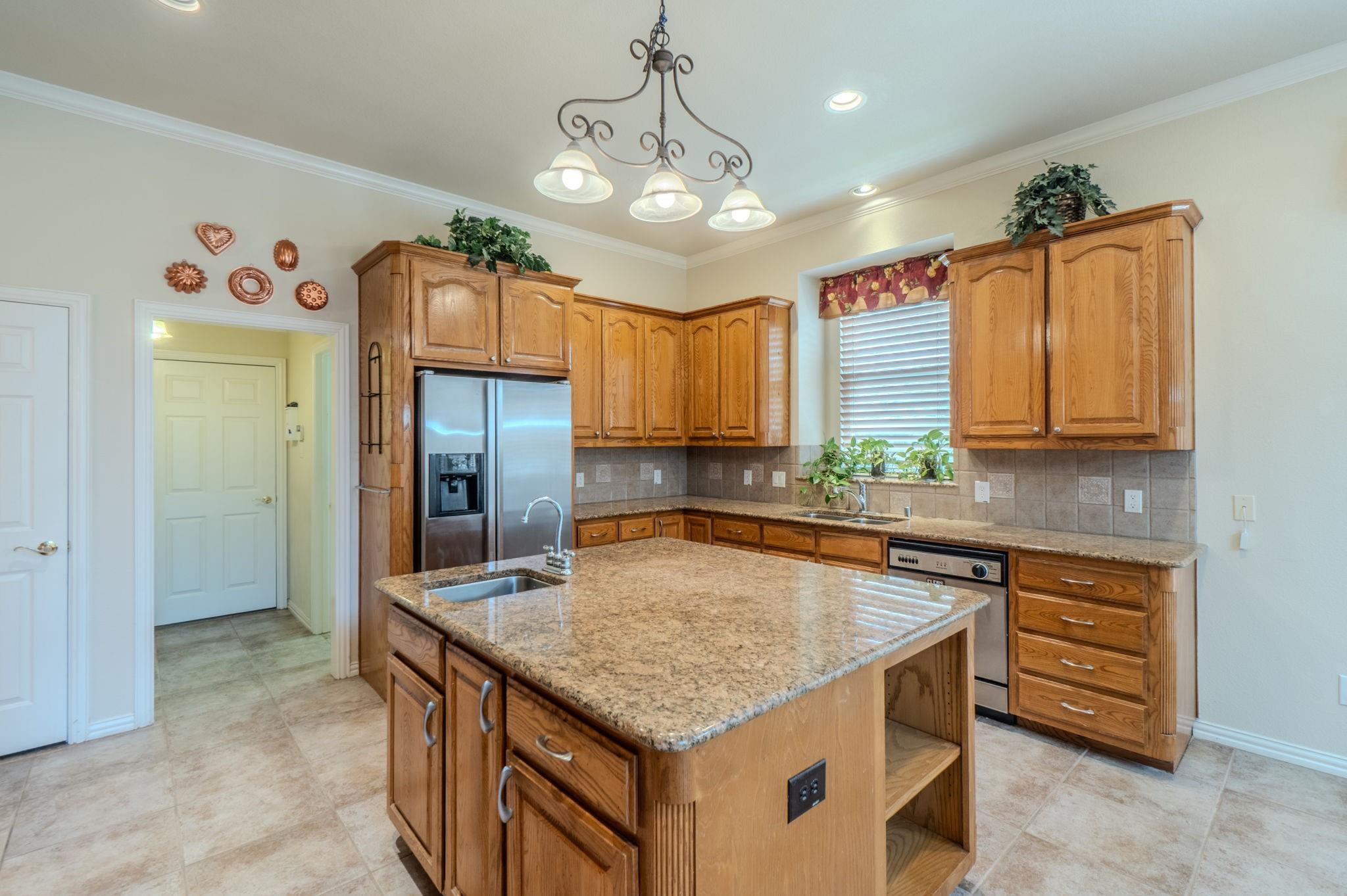 main property photo 11
