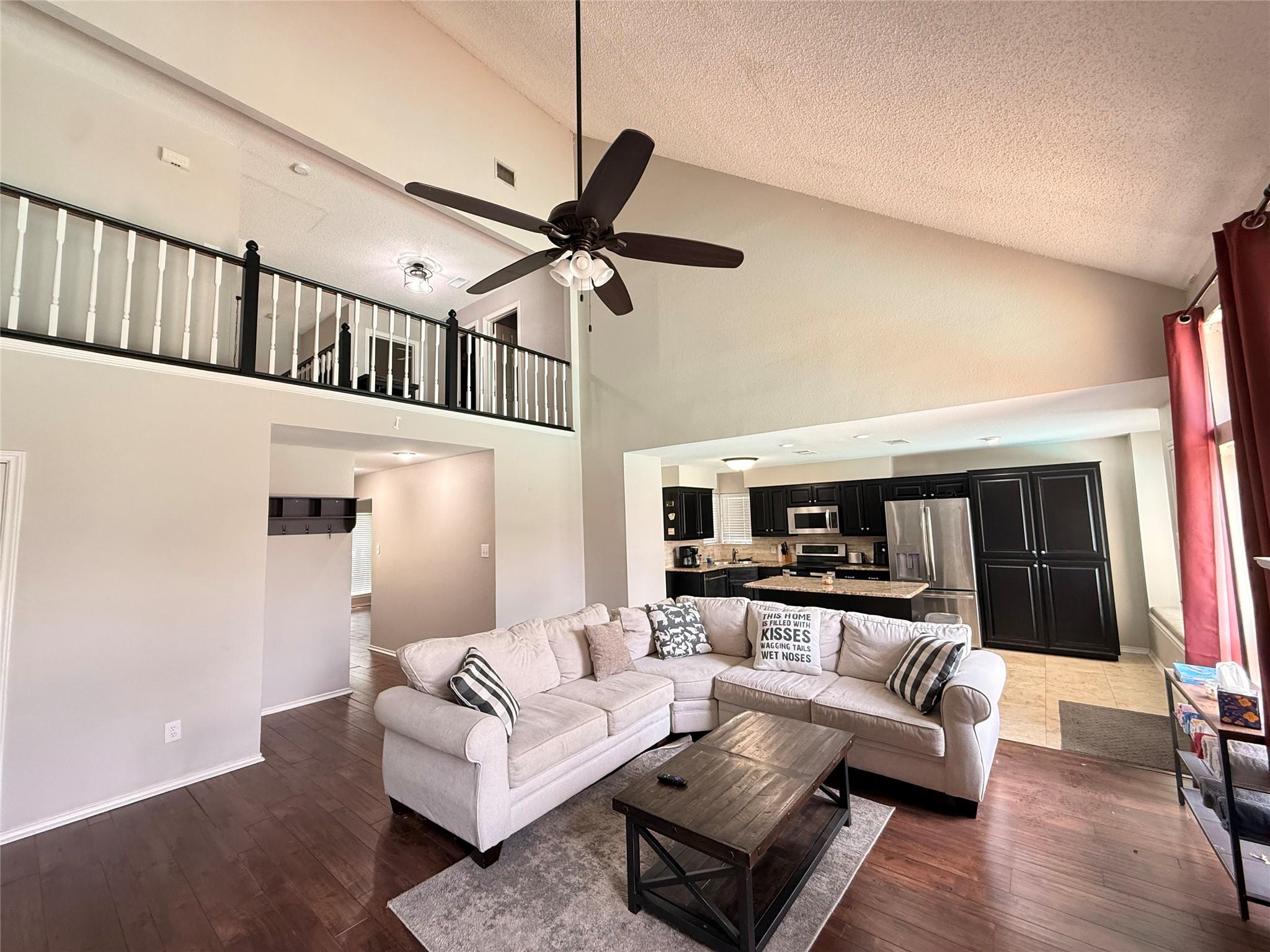 property viewer photo 9