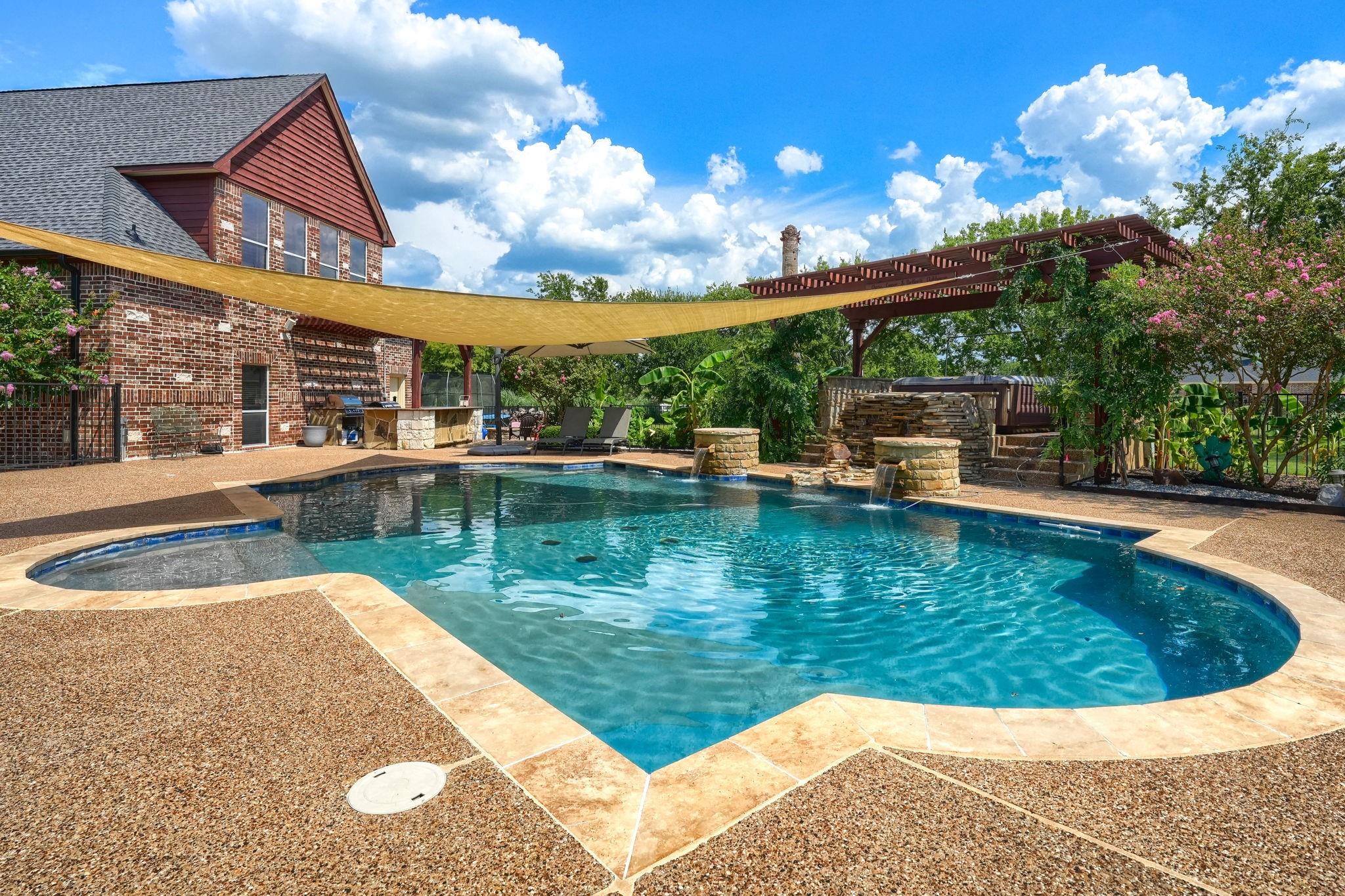 main property photo 33