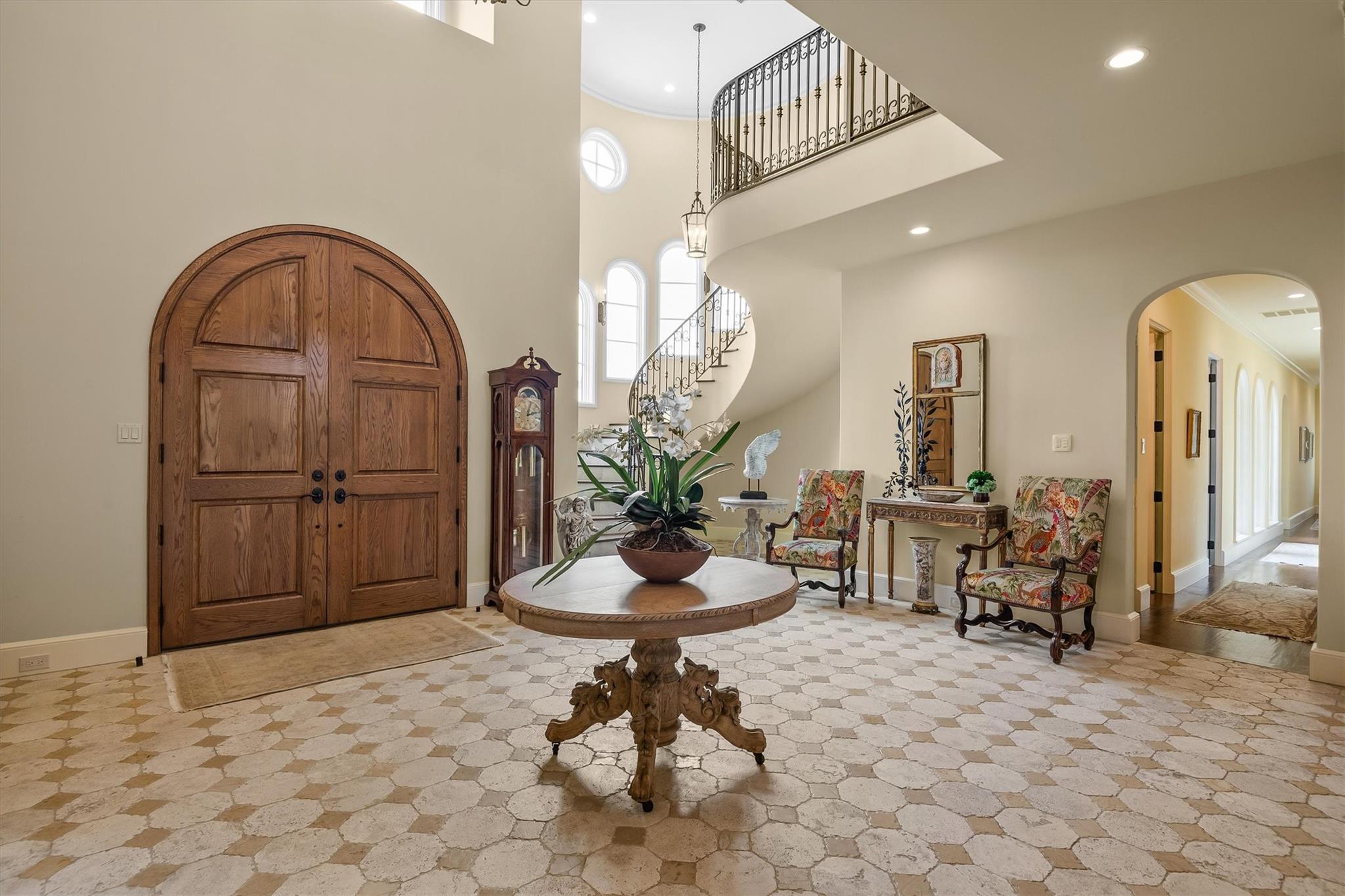 main property photo 10