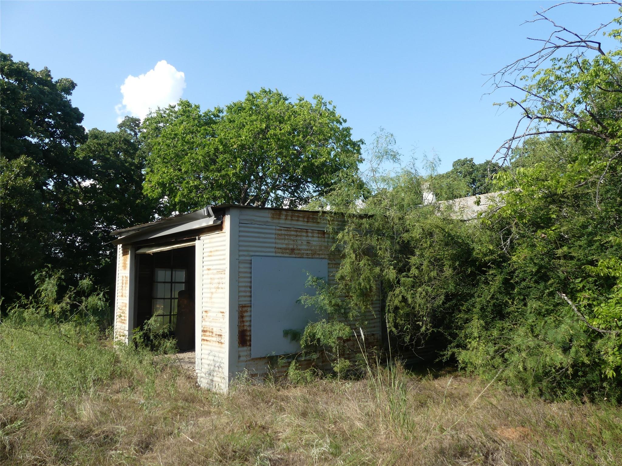 main property photo 35