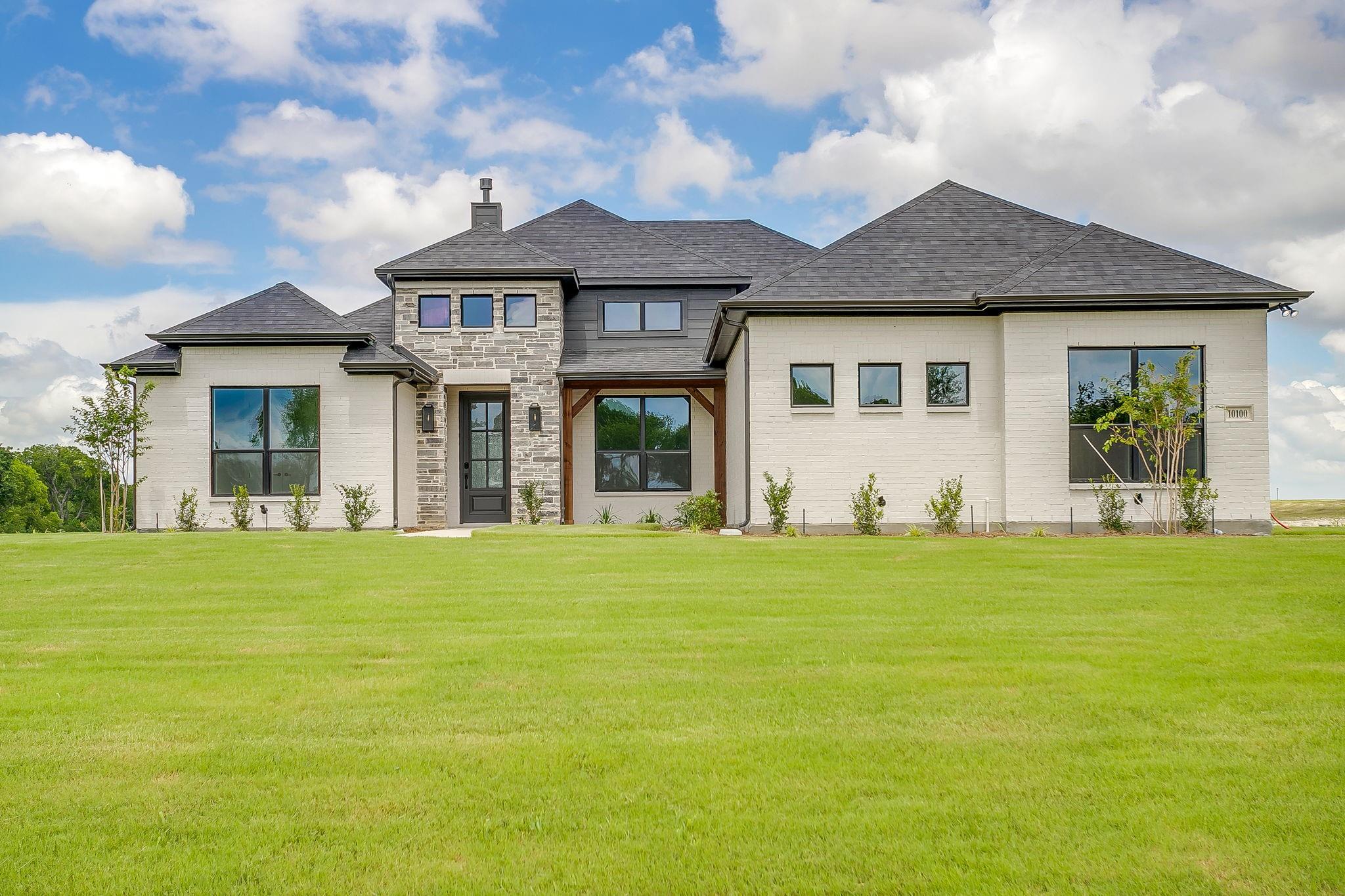 main property photo 0