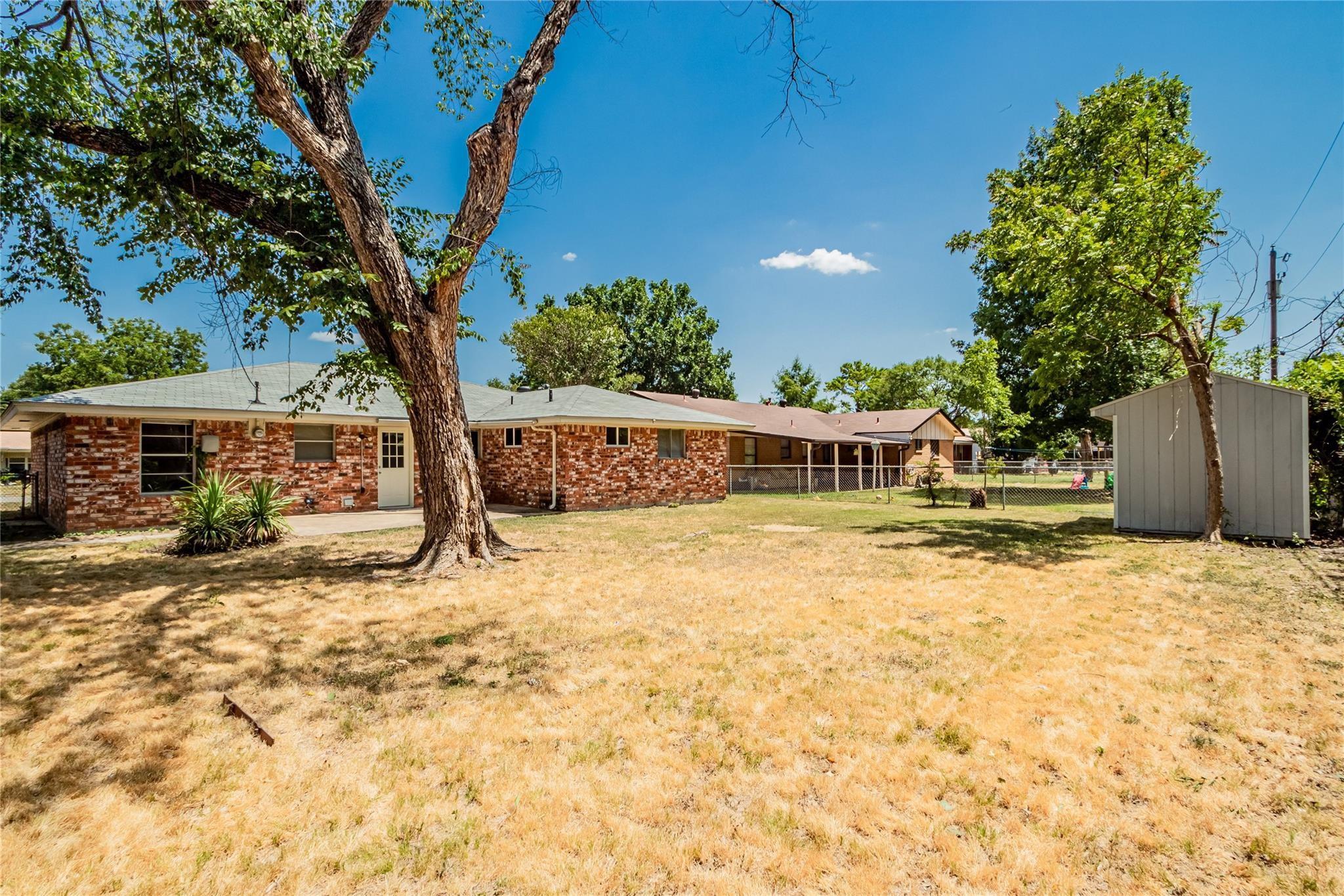 main property photo 20
