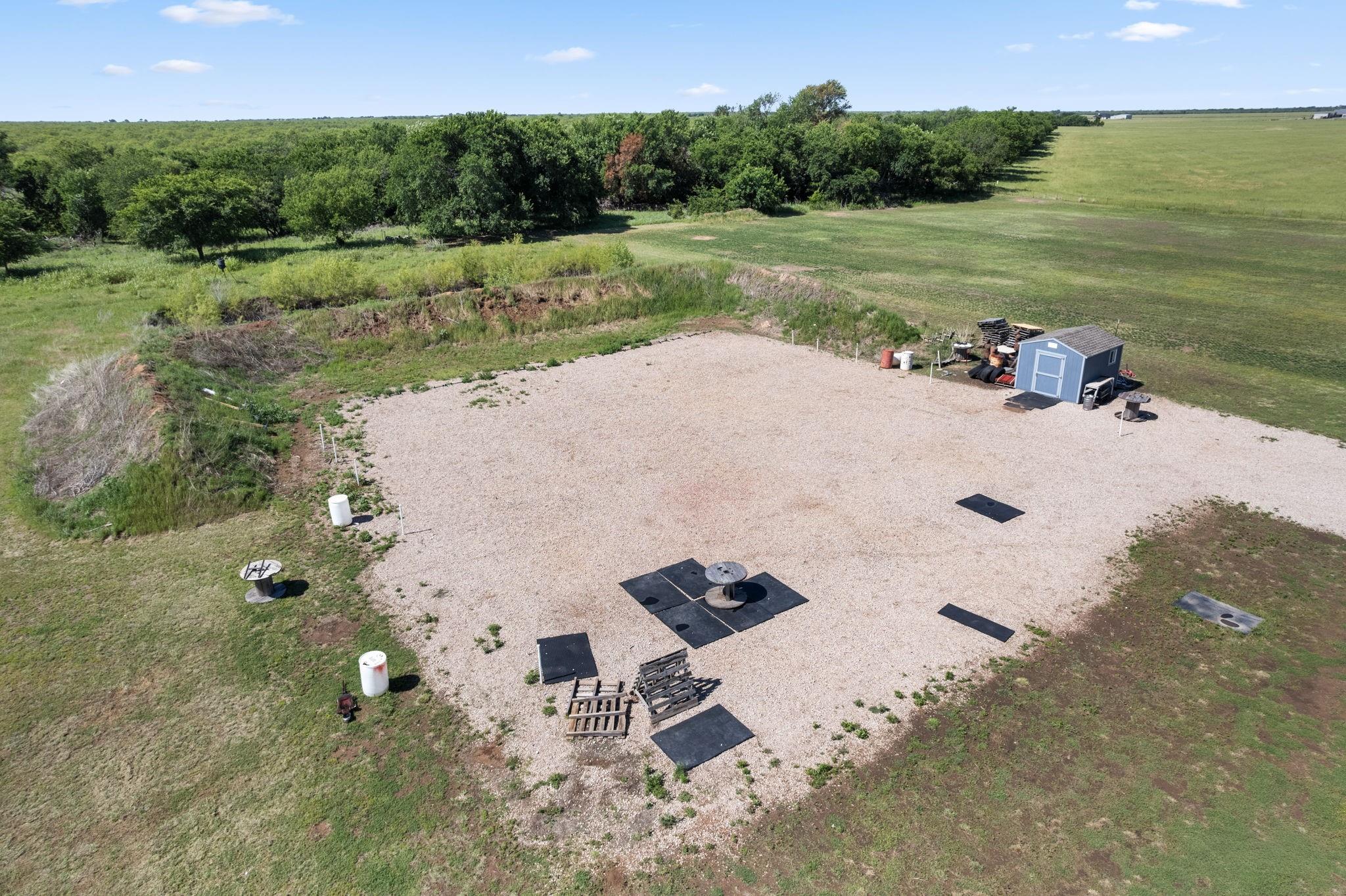 main property photo 31