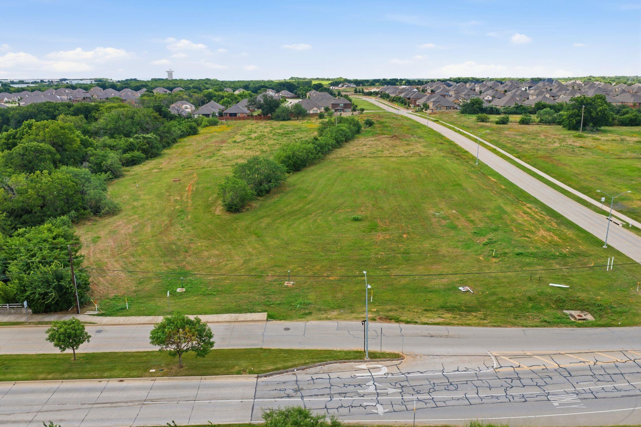main property photo 10