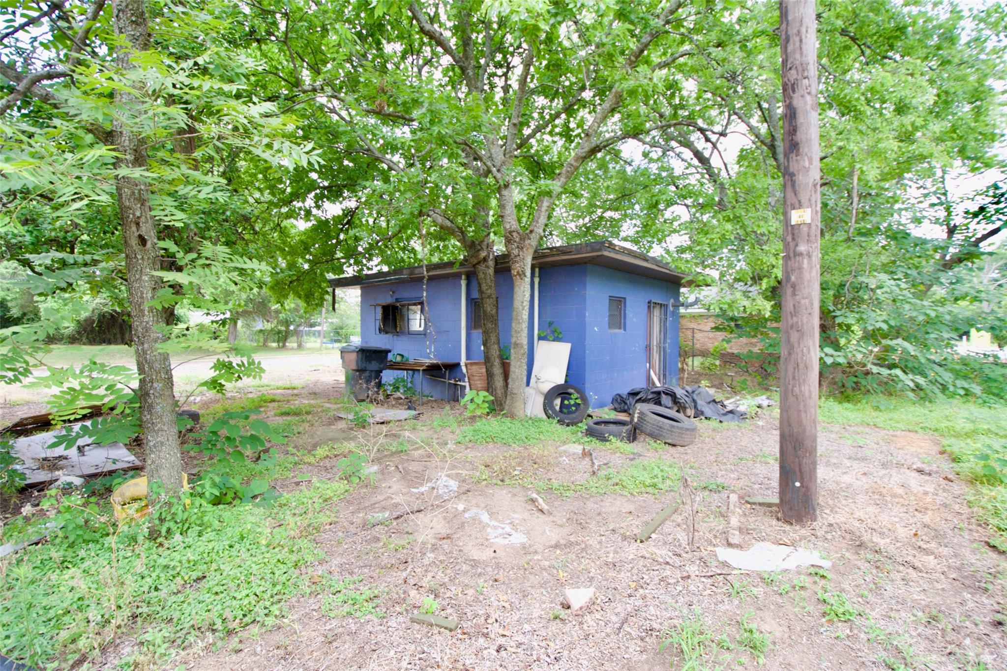 main property photo 32