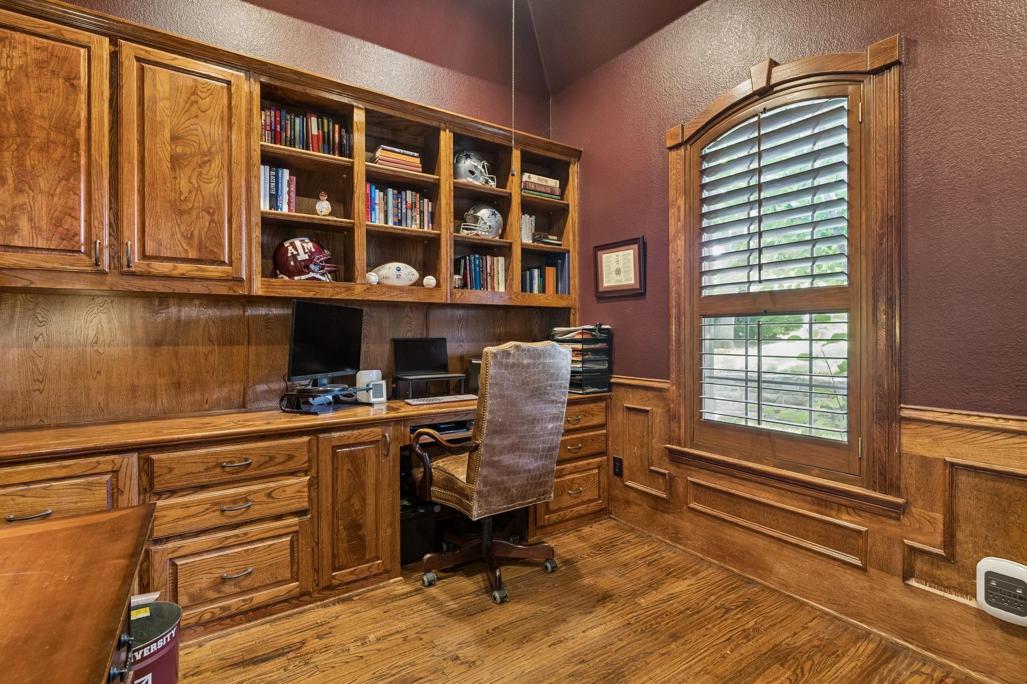 main property photo 5