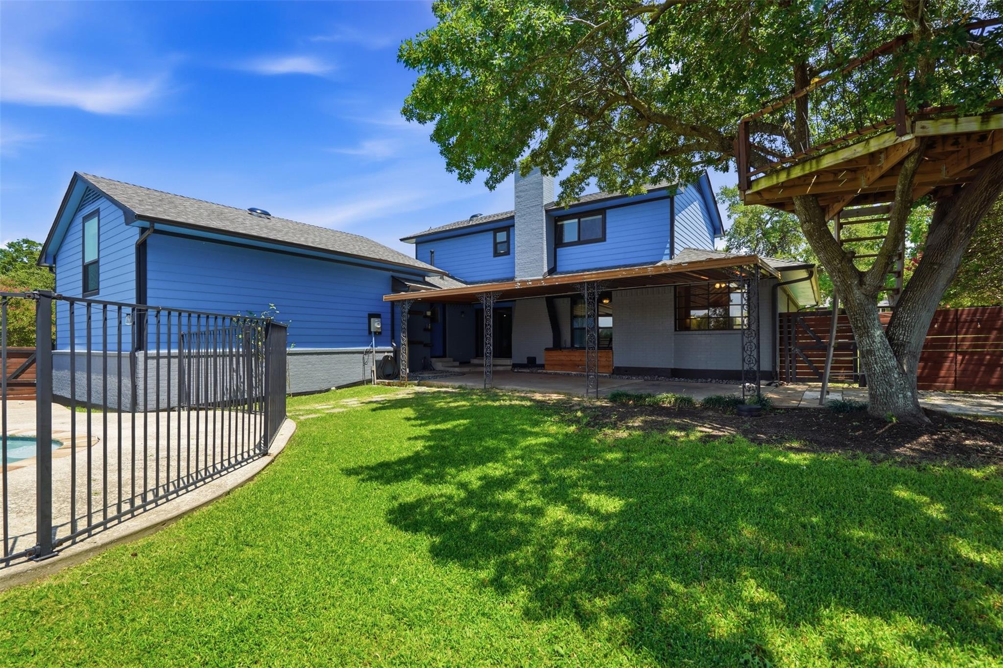 main property photo 36