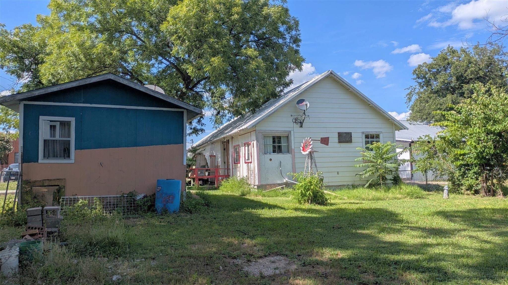 main property photo 4