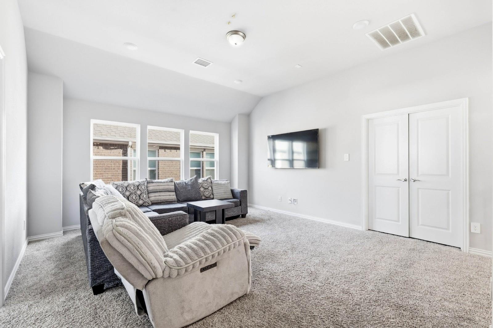 property viewer photo 14