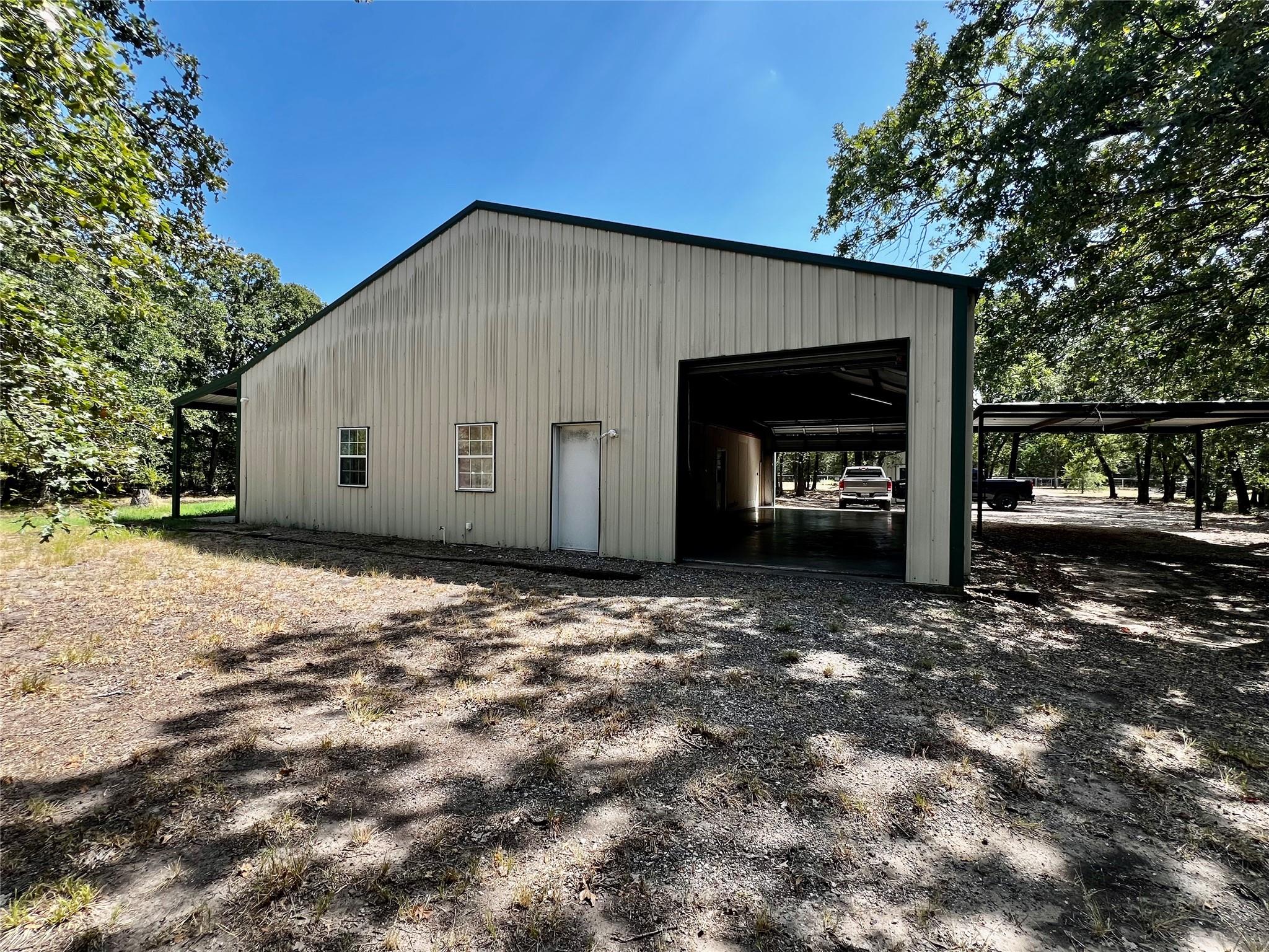 main property photo 5