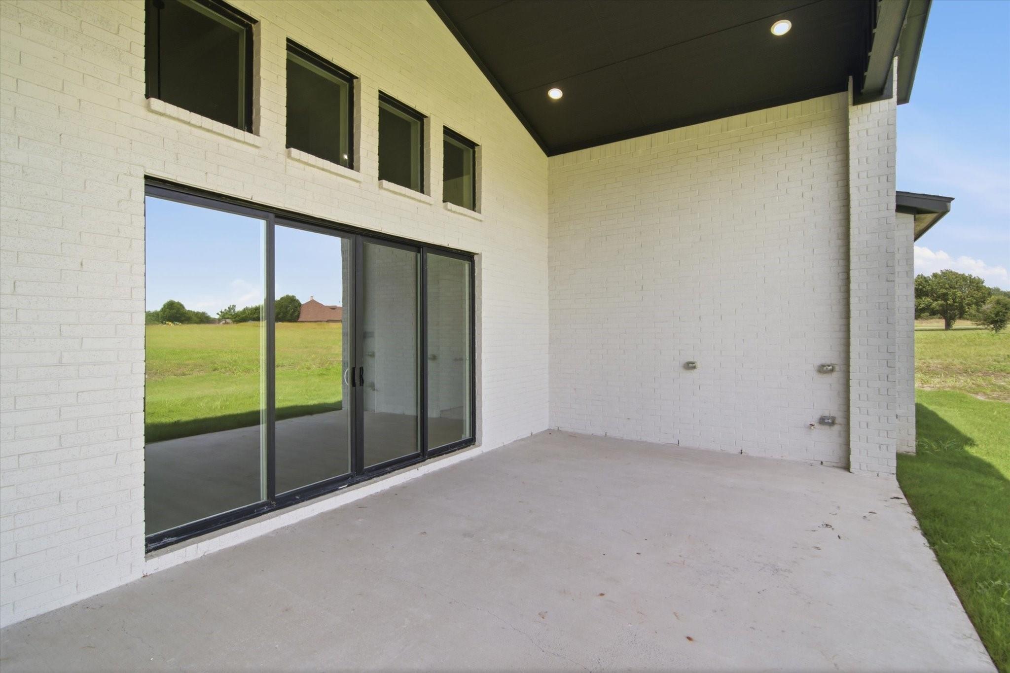 main property photo 26