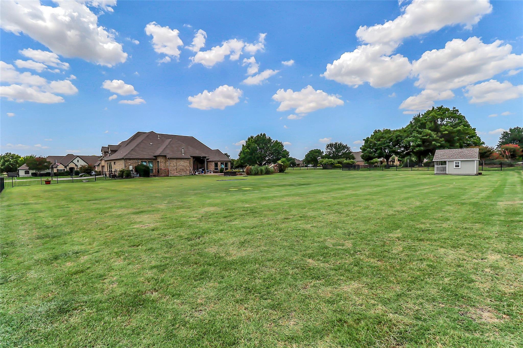 main property photo 22