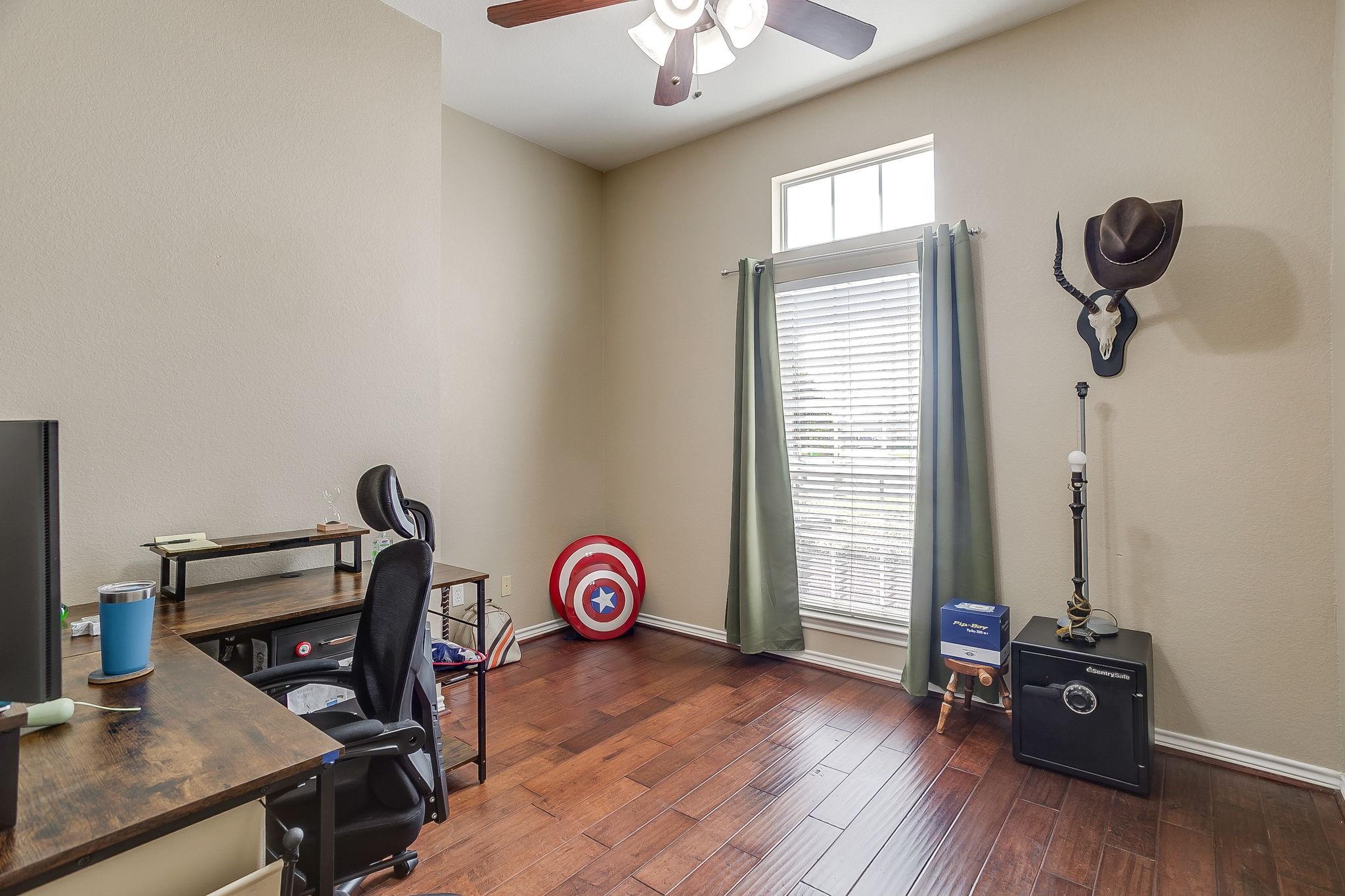 main property photo 22