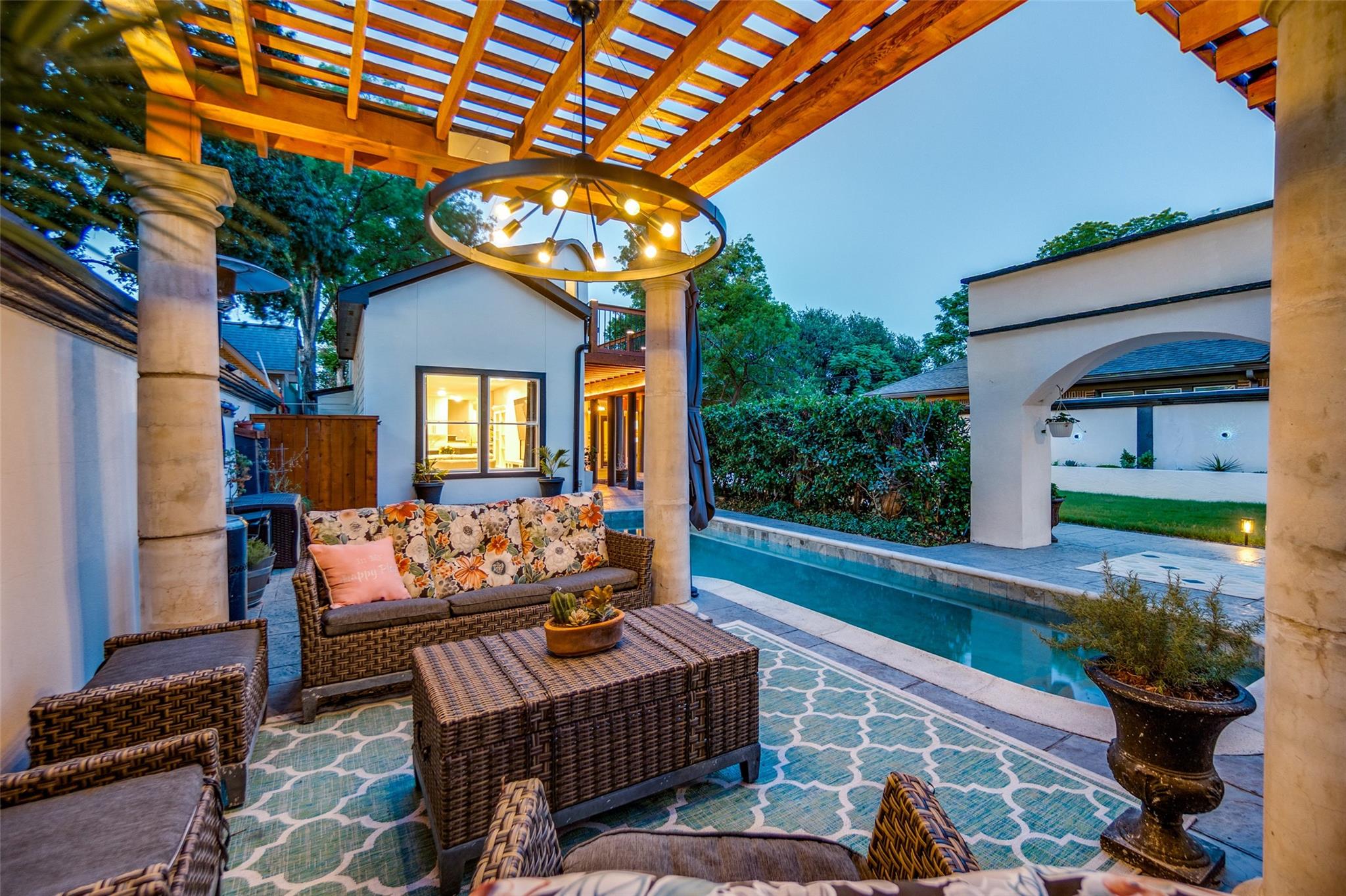 main property photo 33