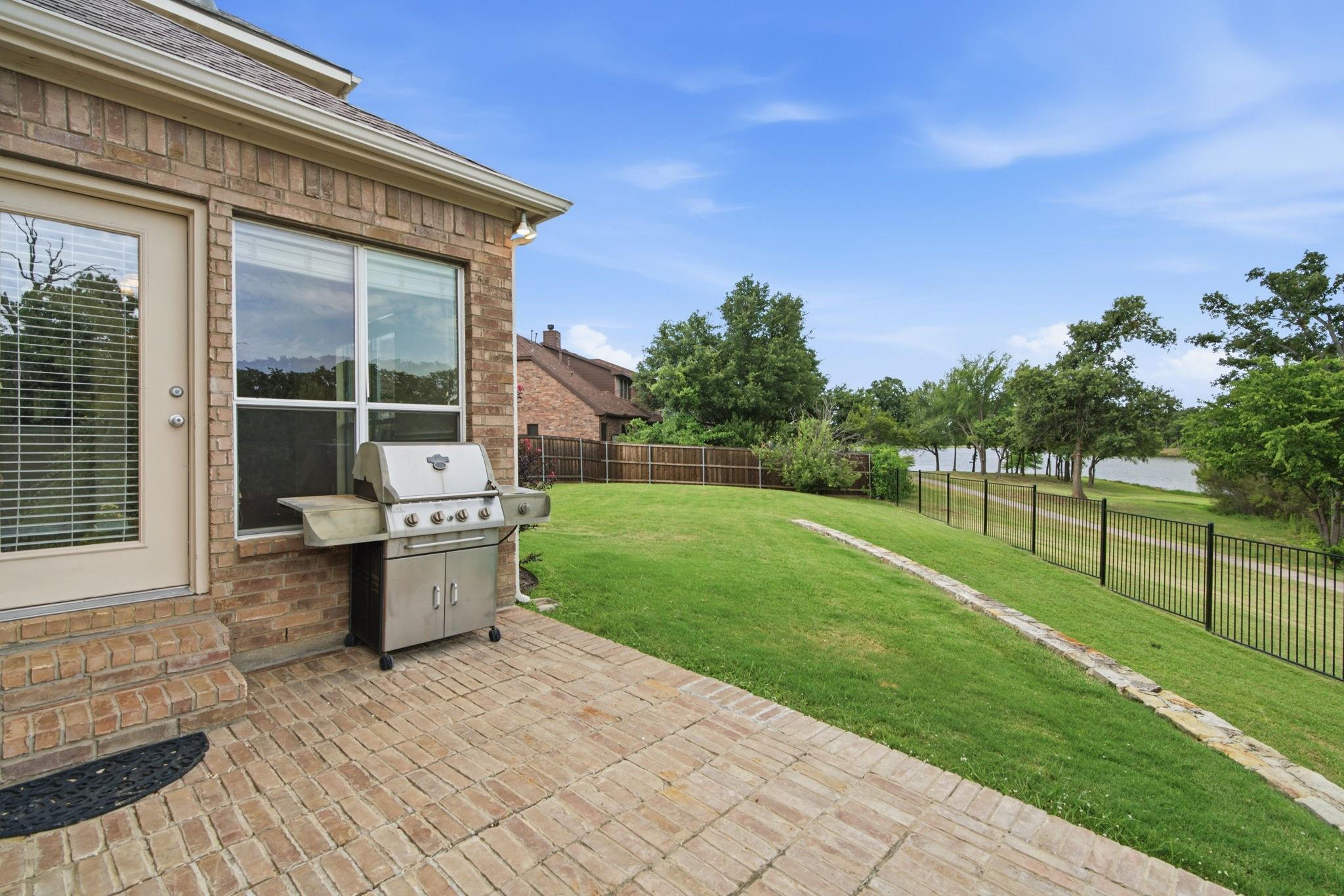 main property photo 27