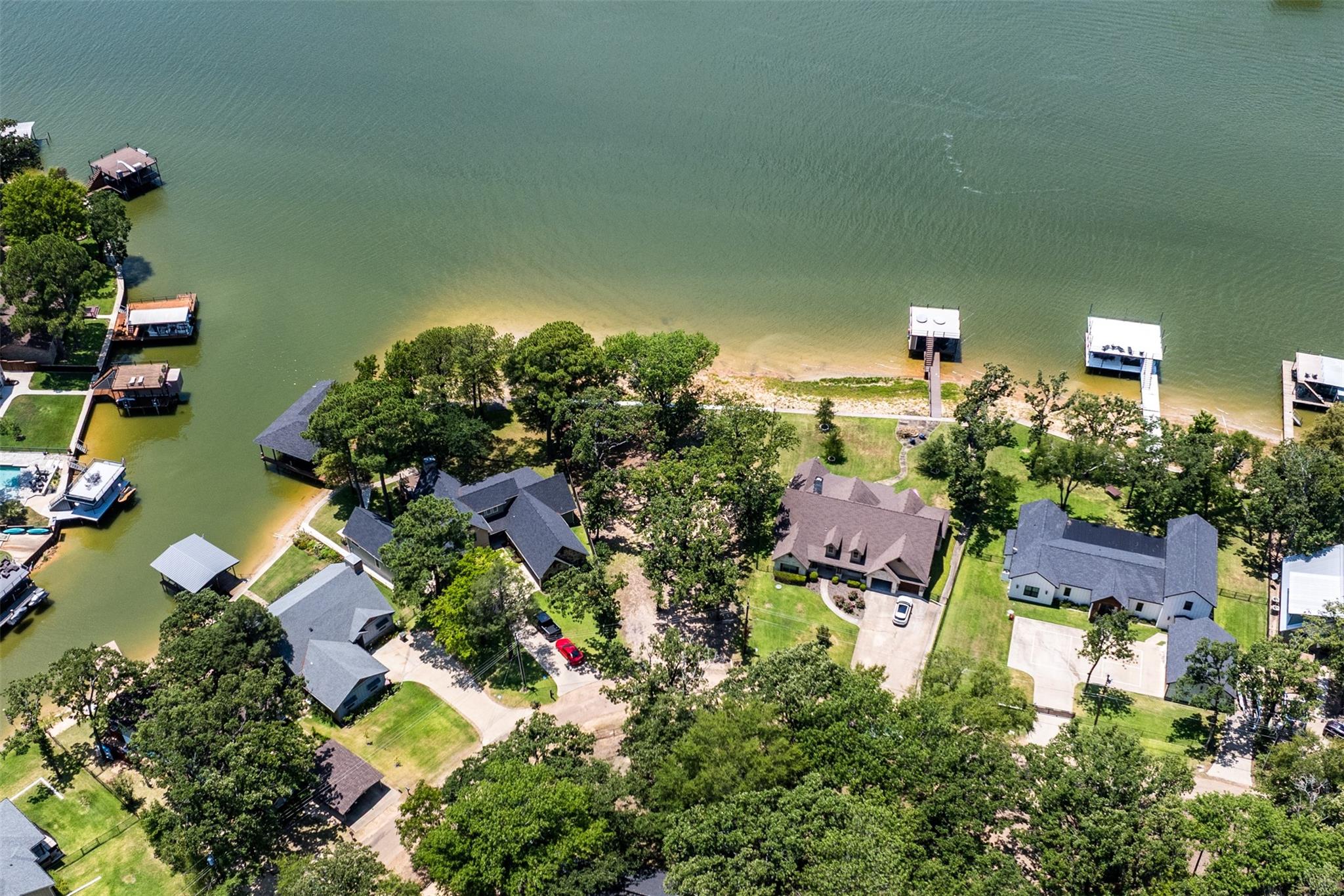 main property photo 4