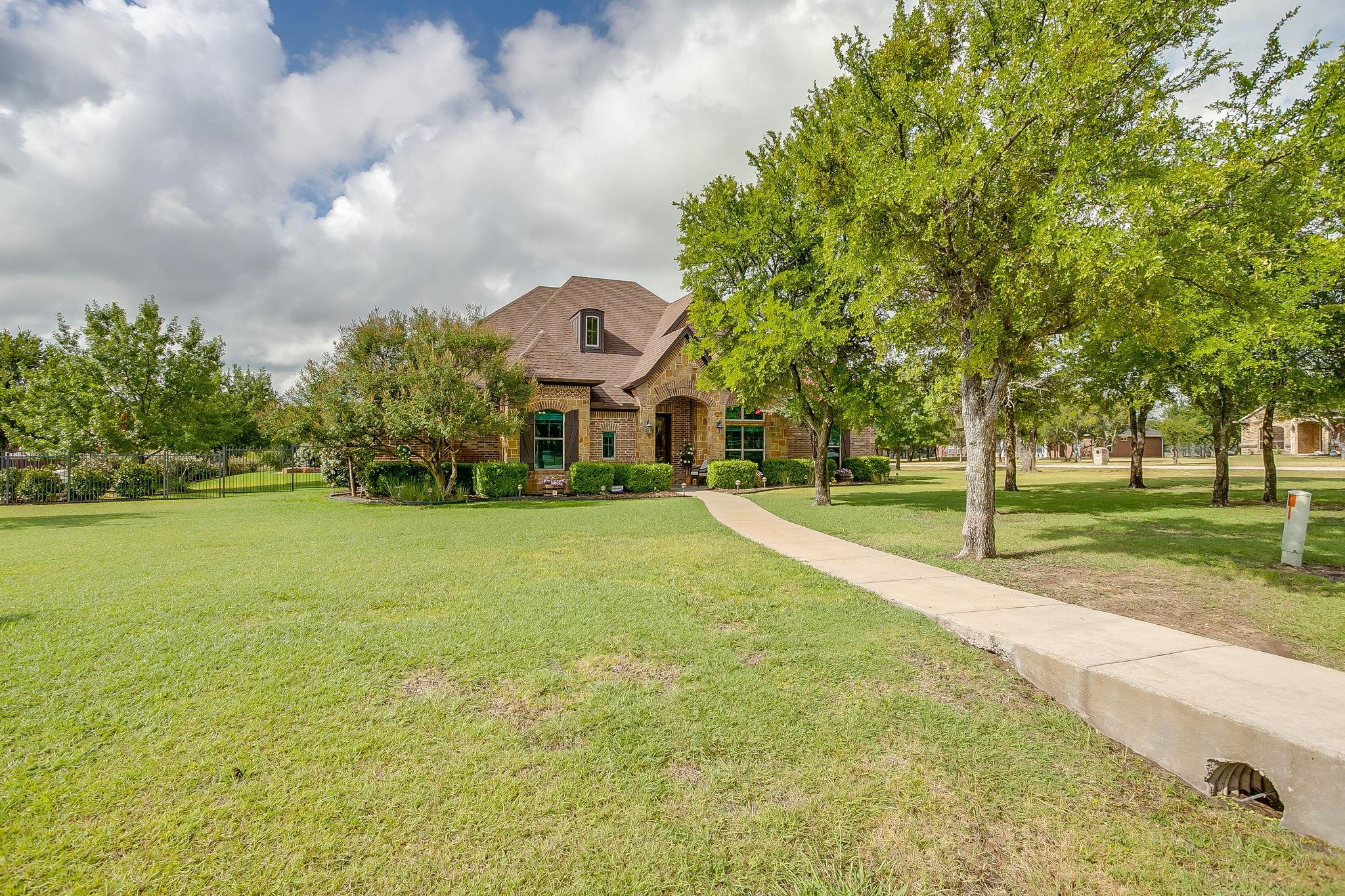 main property photo 1