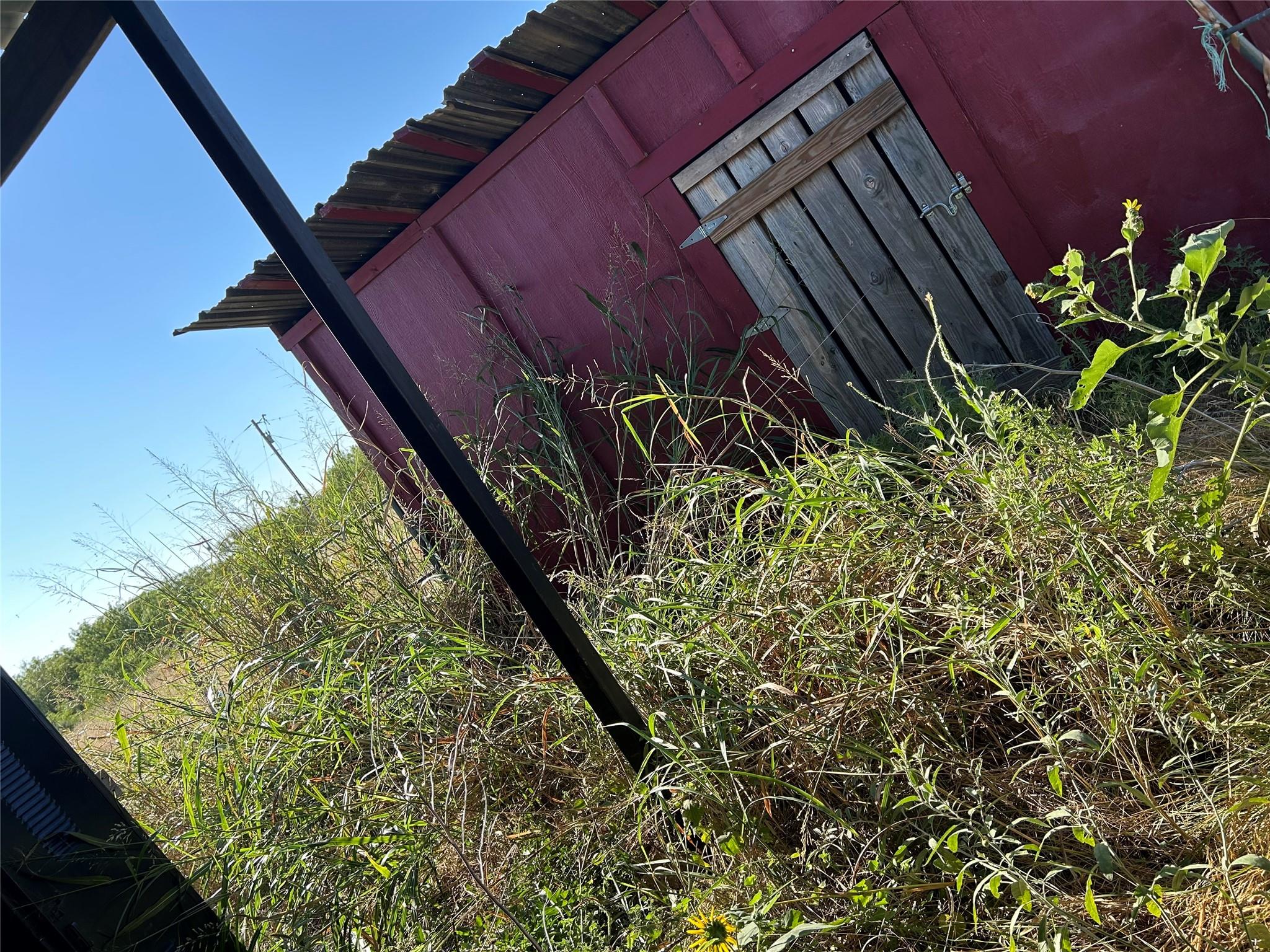 main property photo 9