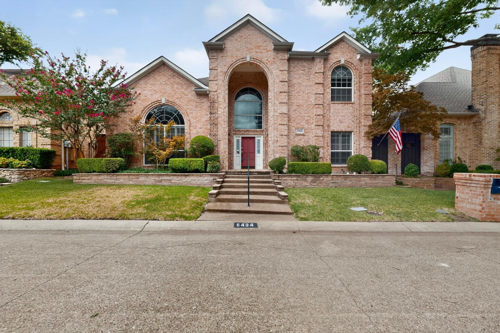 main property photo 13