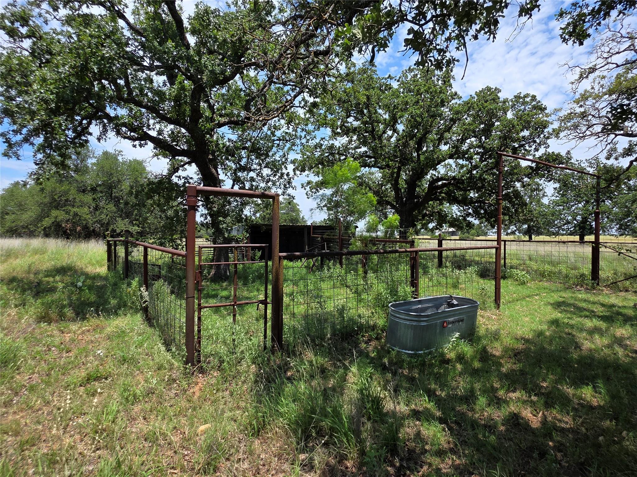 main property photo 13