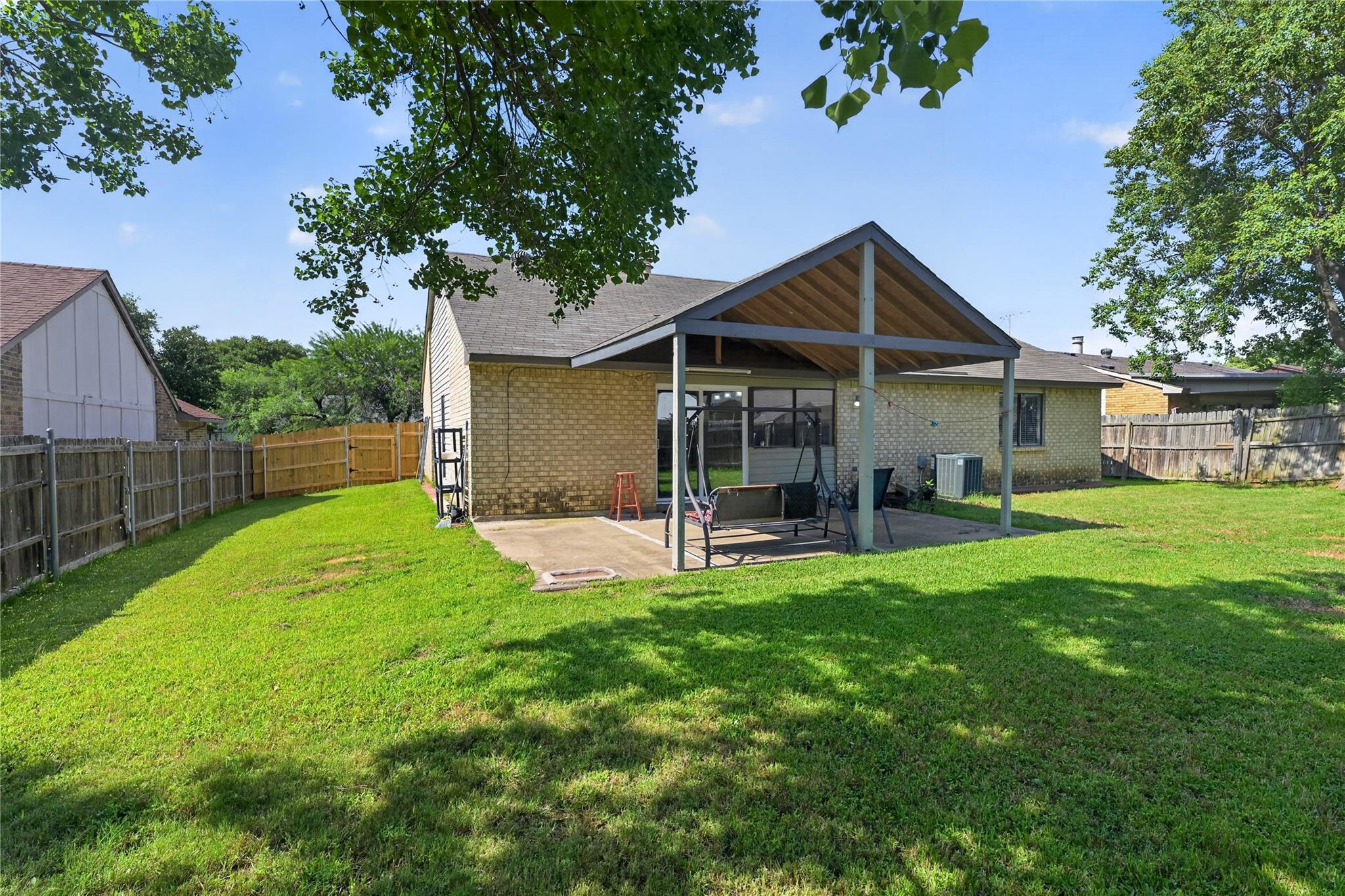 main property photo 29