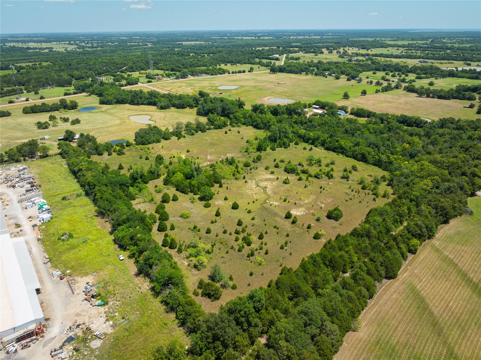 main property photo 19