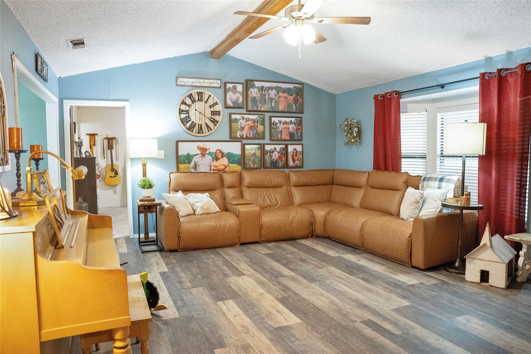 main property photo 5