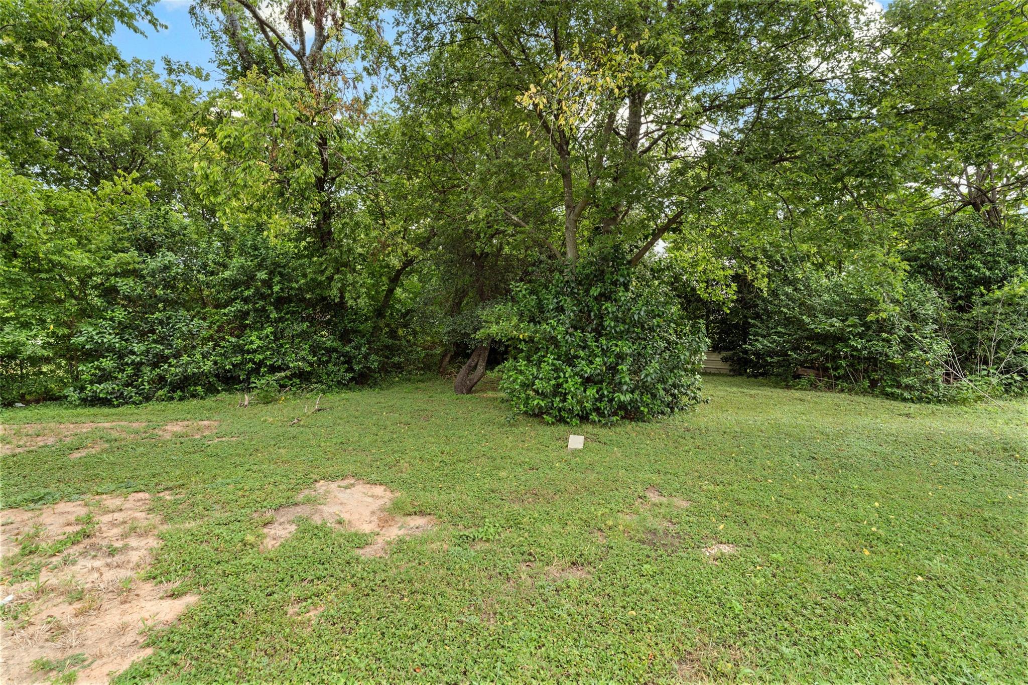 main property photo 12