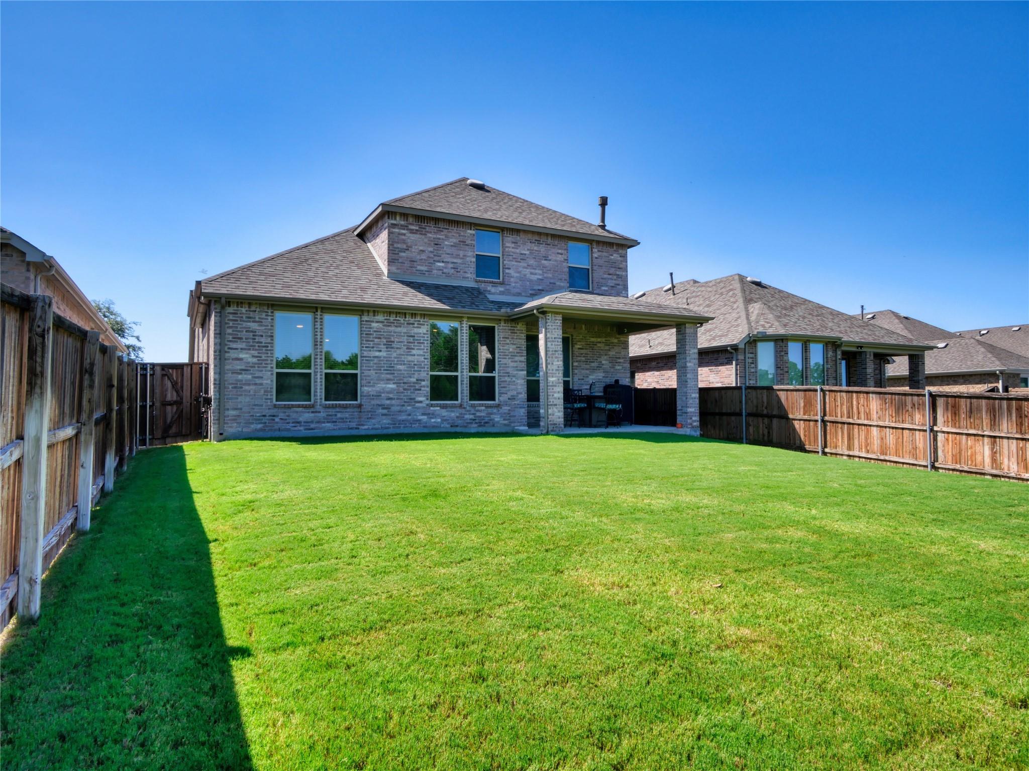 main property photo 31