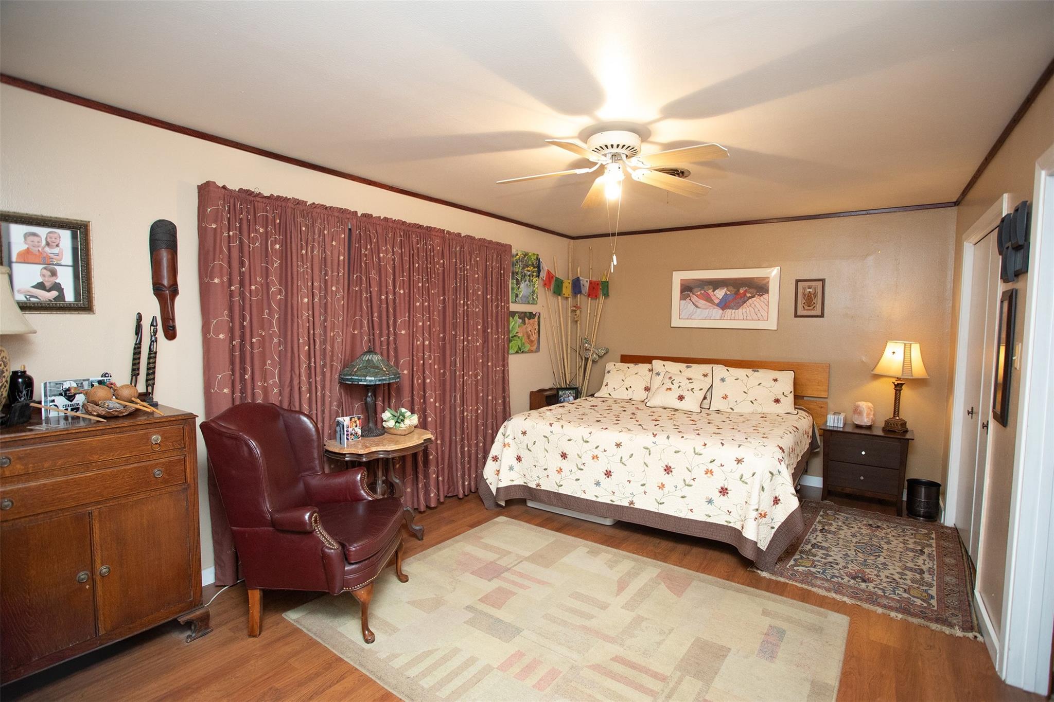 main property photo 10