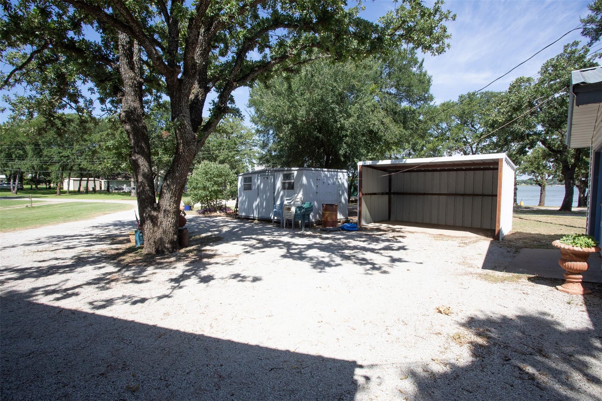 main property photo 16