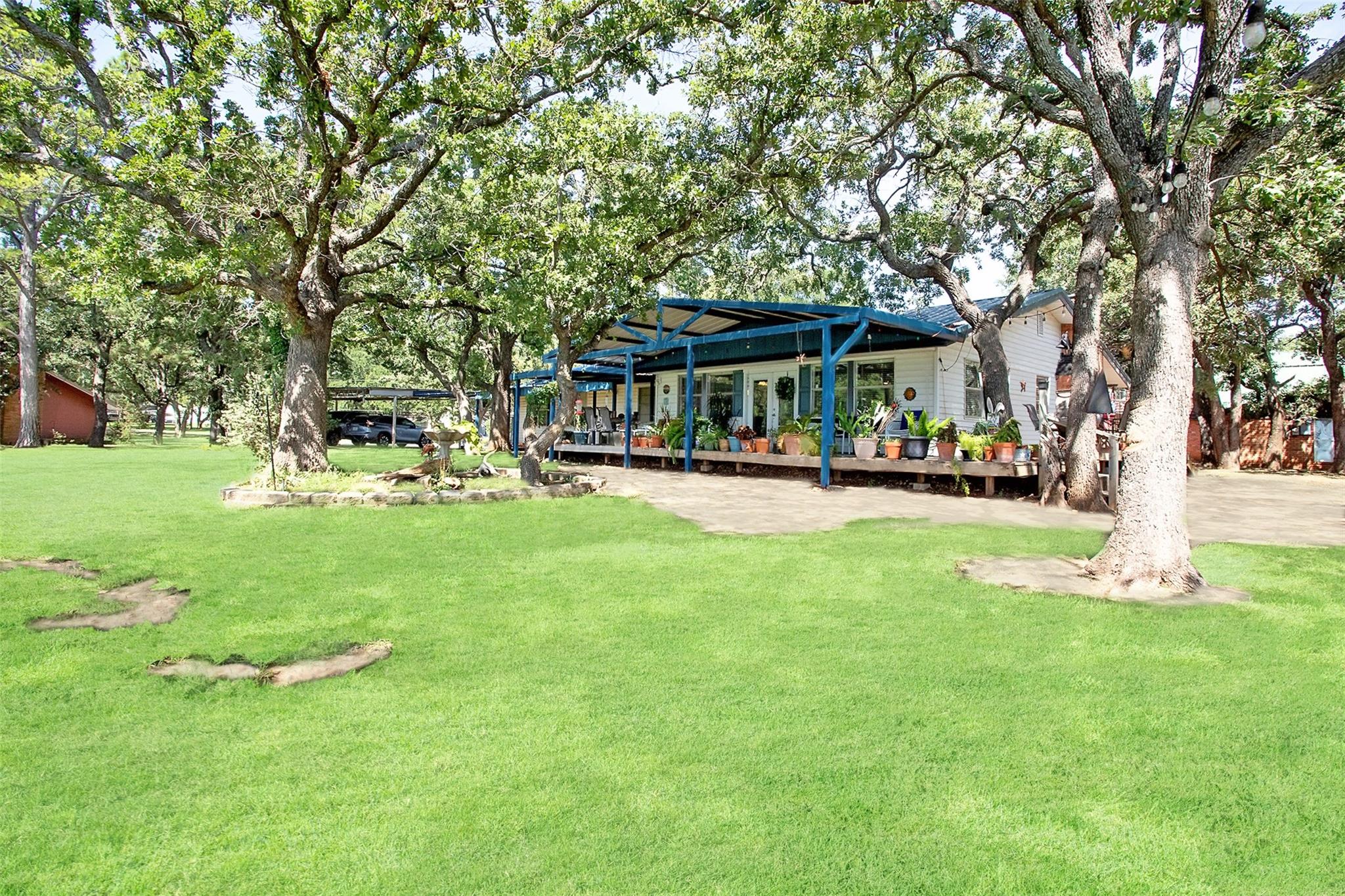main property photo 18