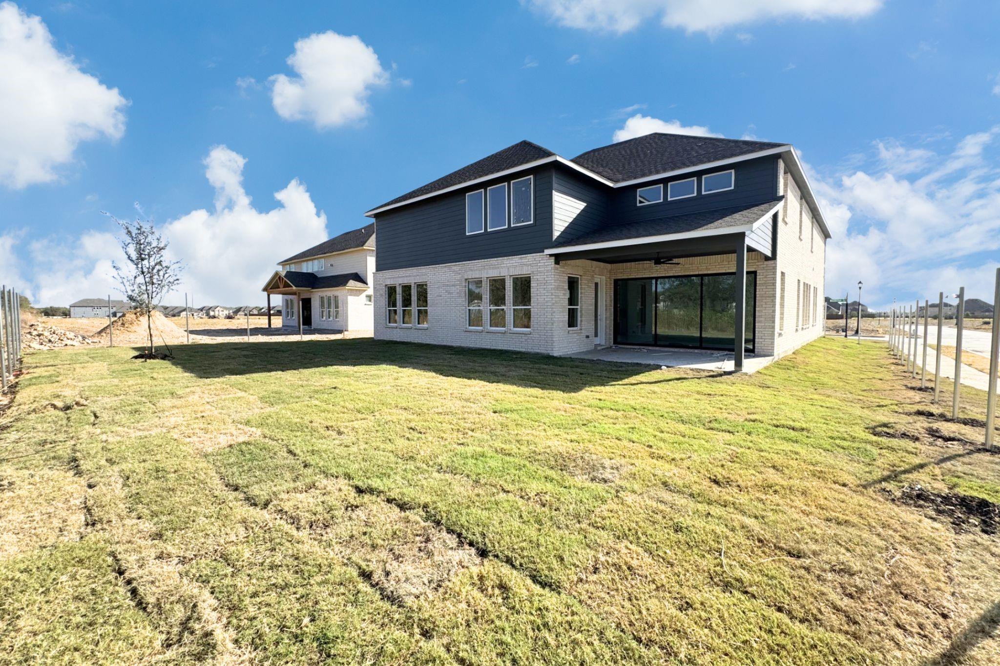 main property photo 12