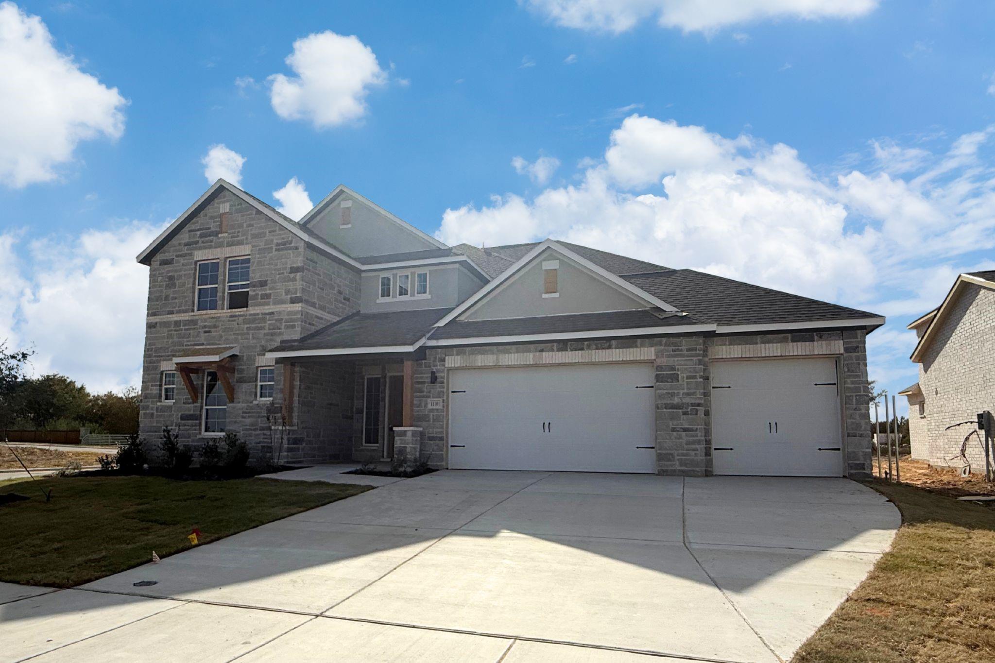 main property photo 13