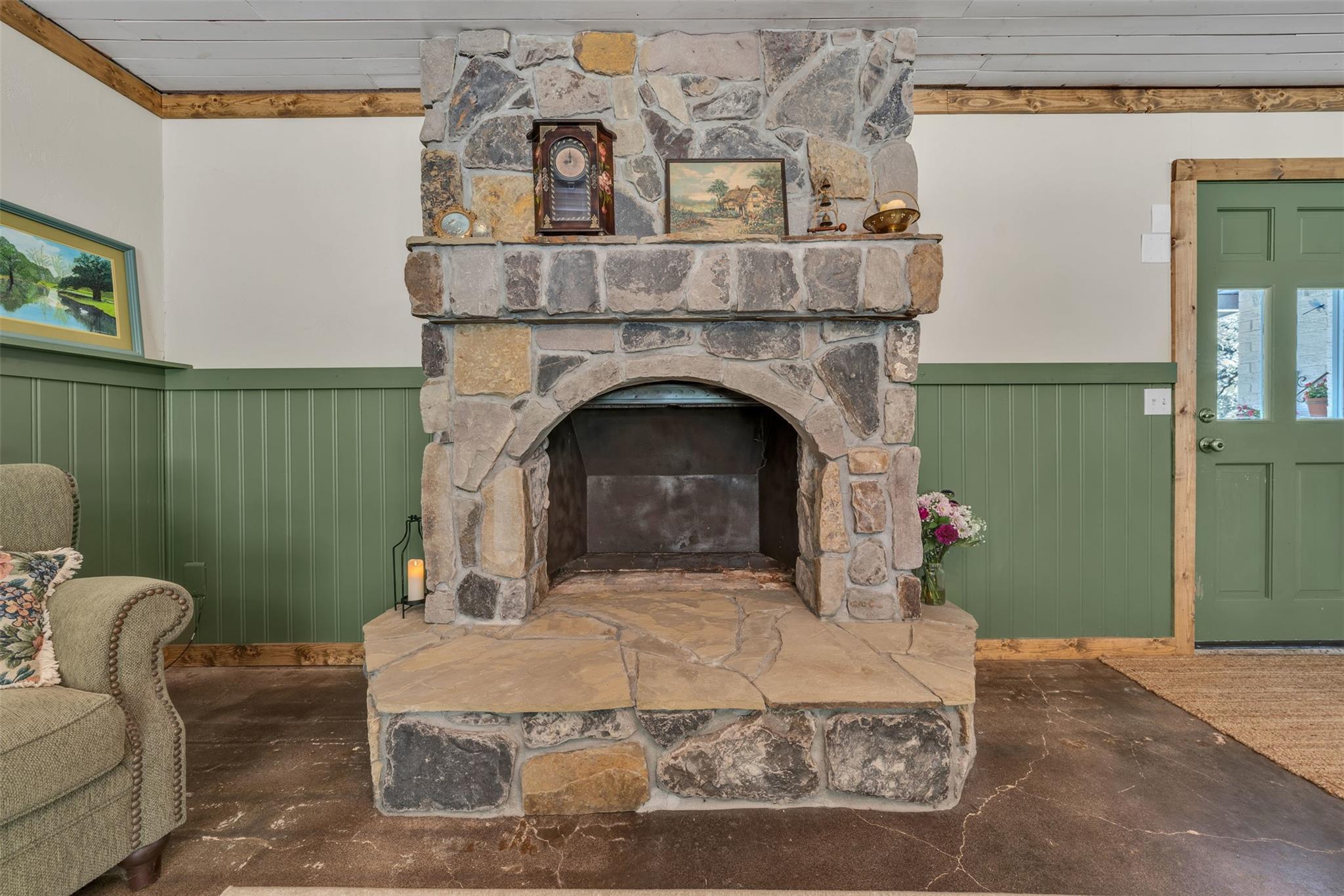 main property photo 6