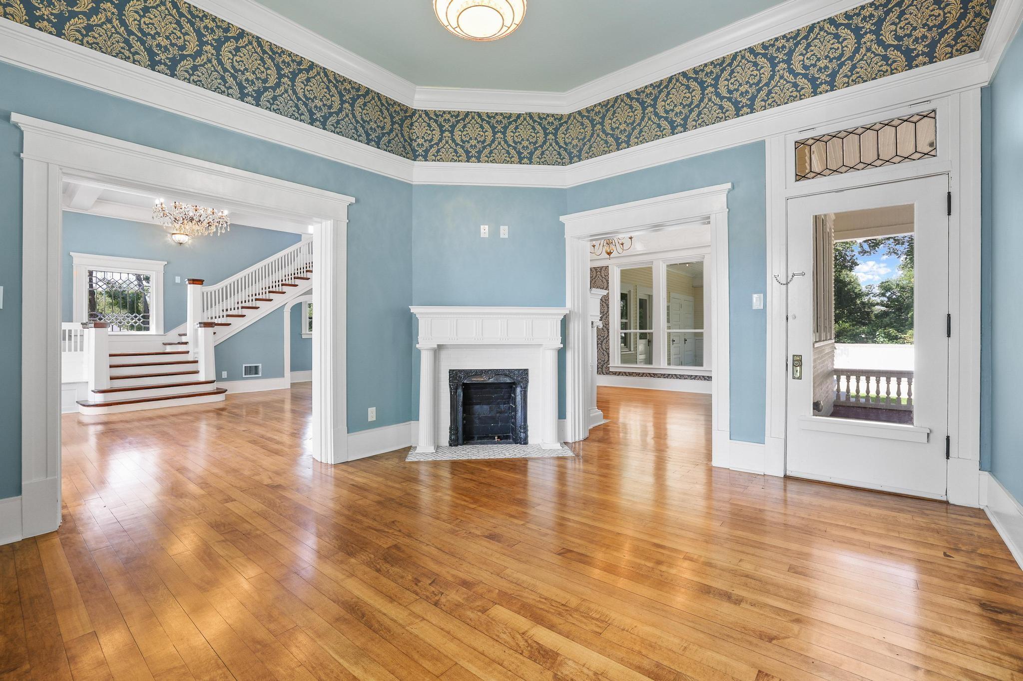main property photo 8