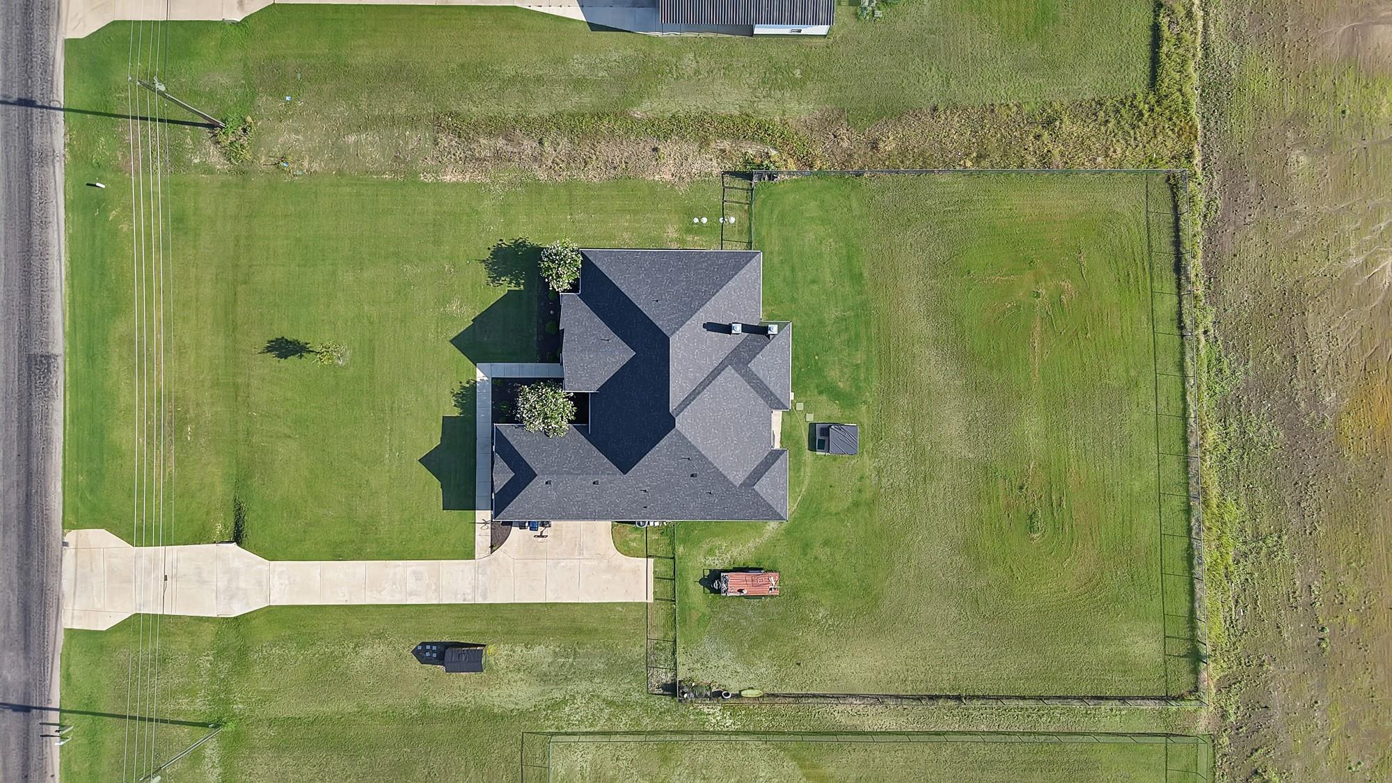 main property photo 5