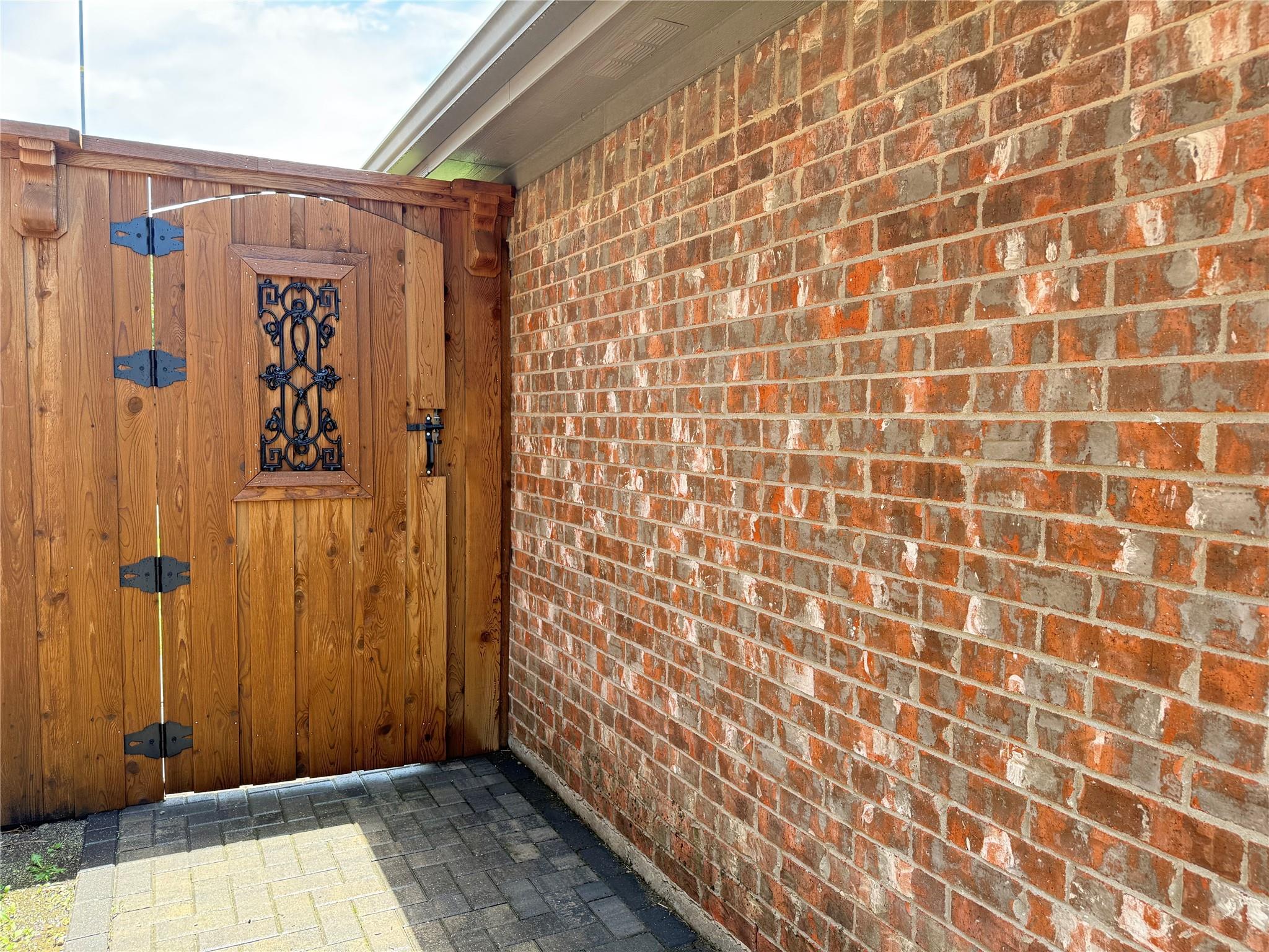 main property photo 20