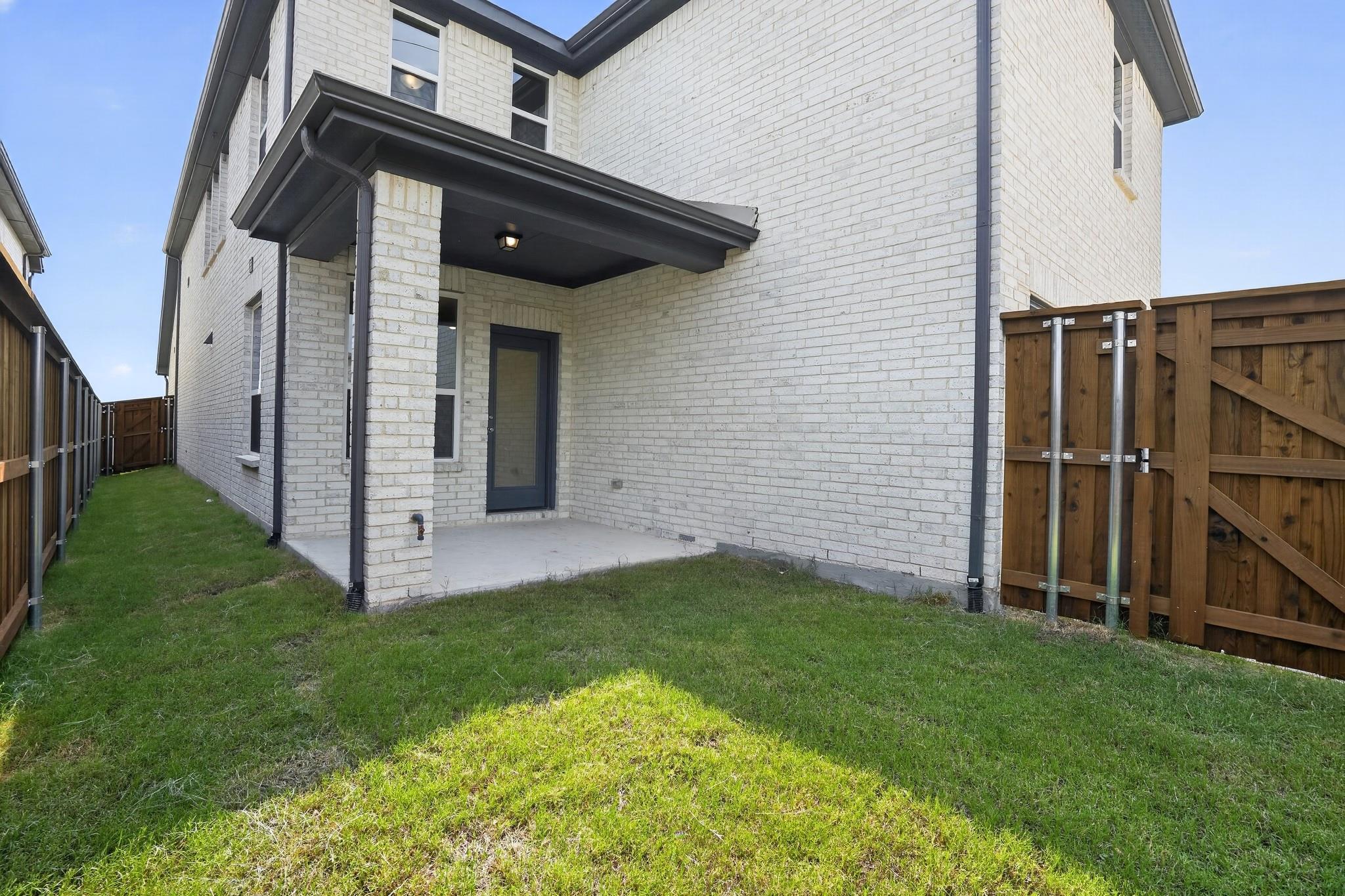 main property photo 33