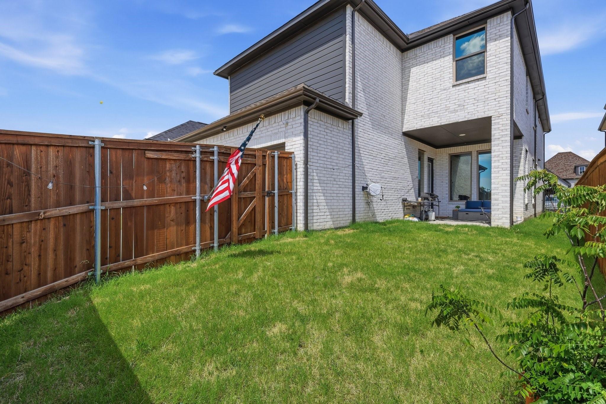 main property photo 30