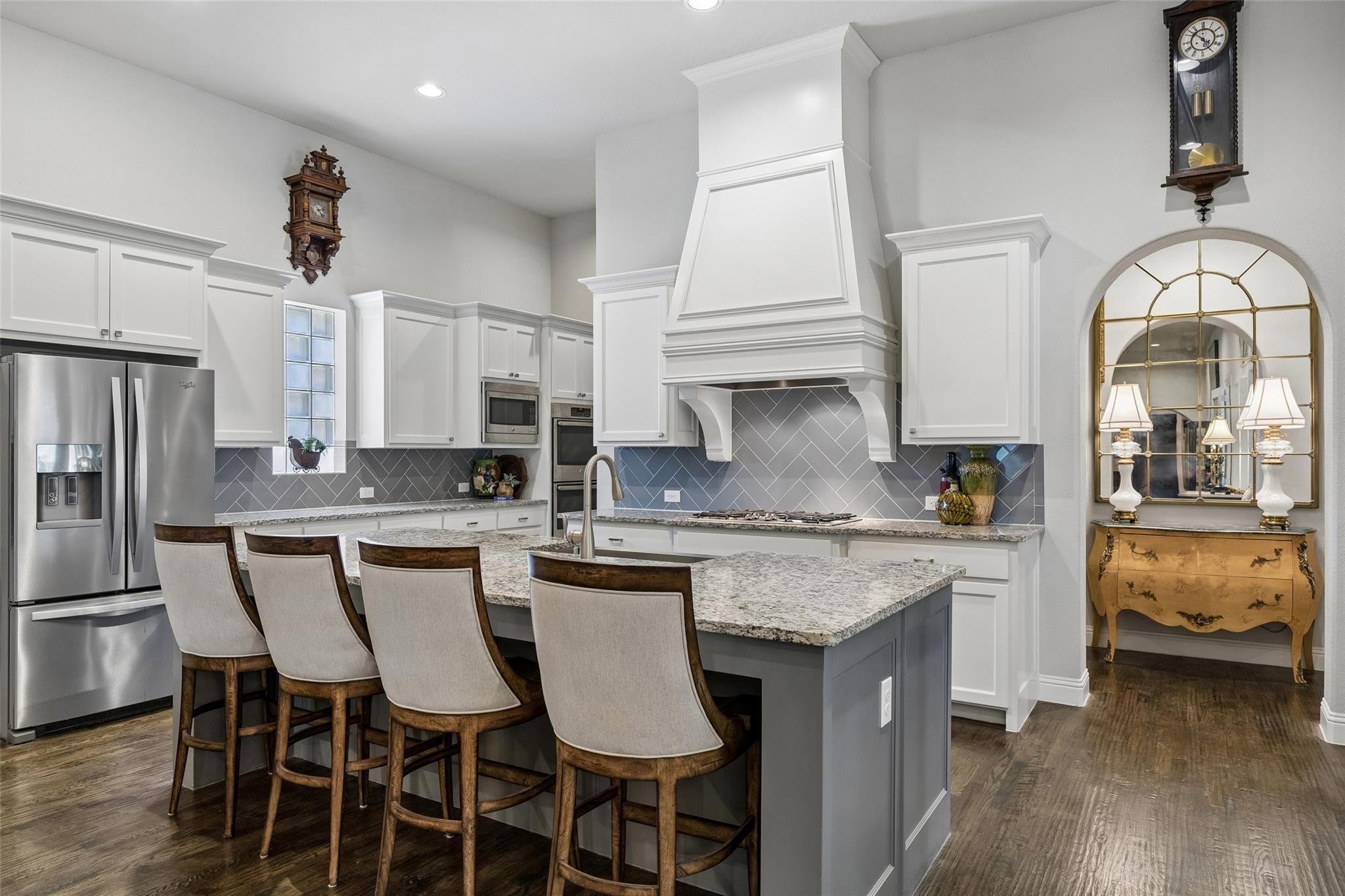main property photo 13