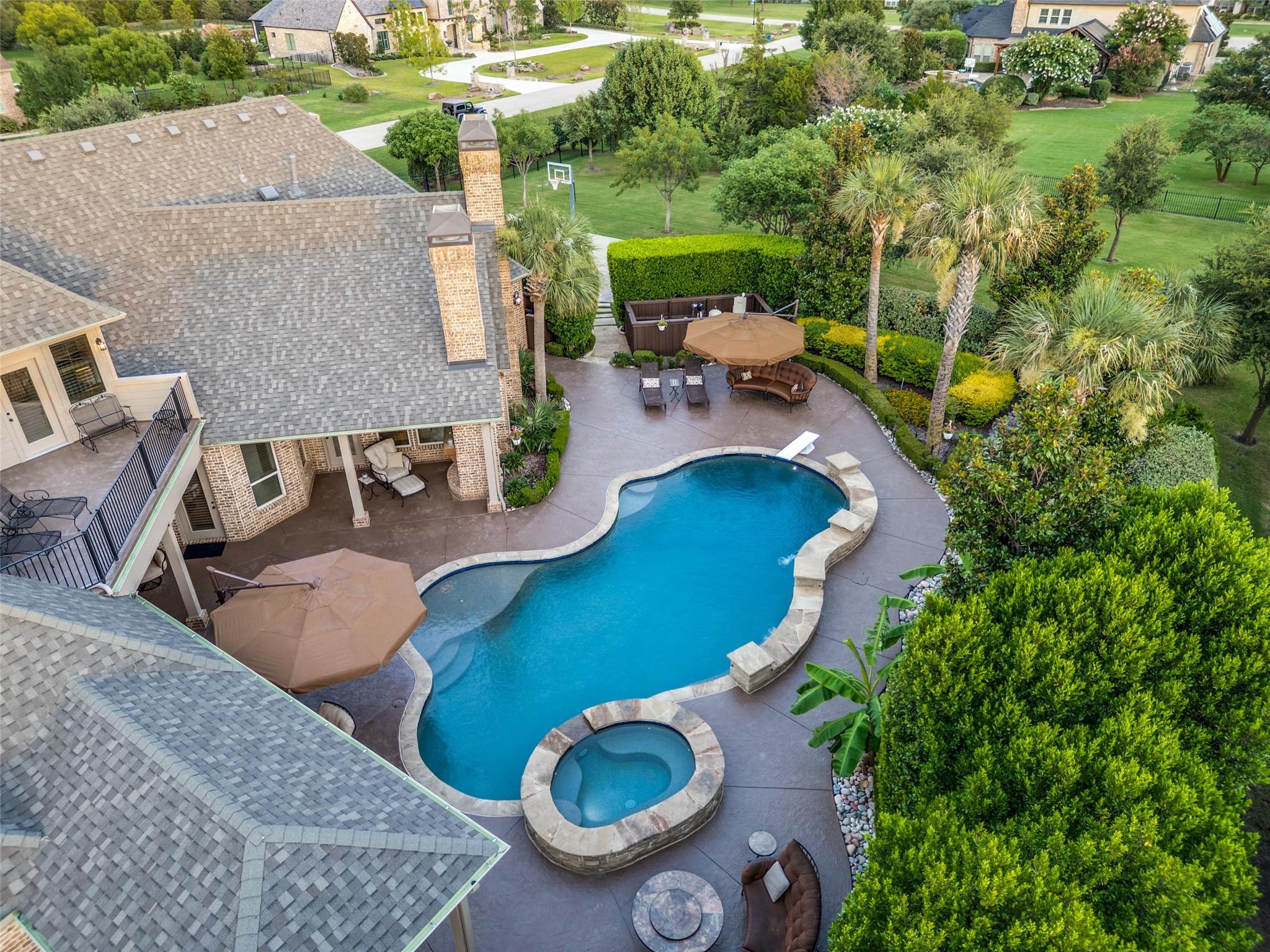 main property photo 35