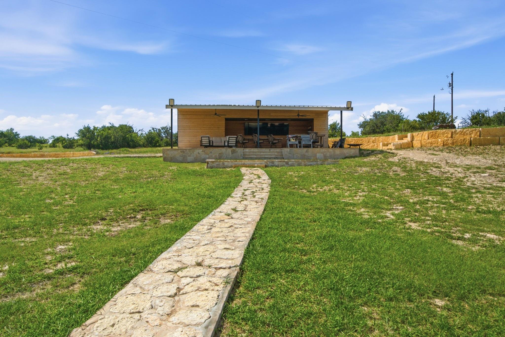 main property photo 21